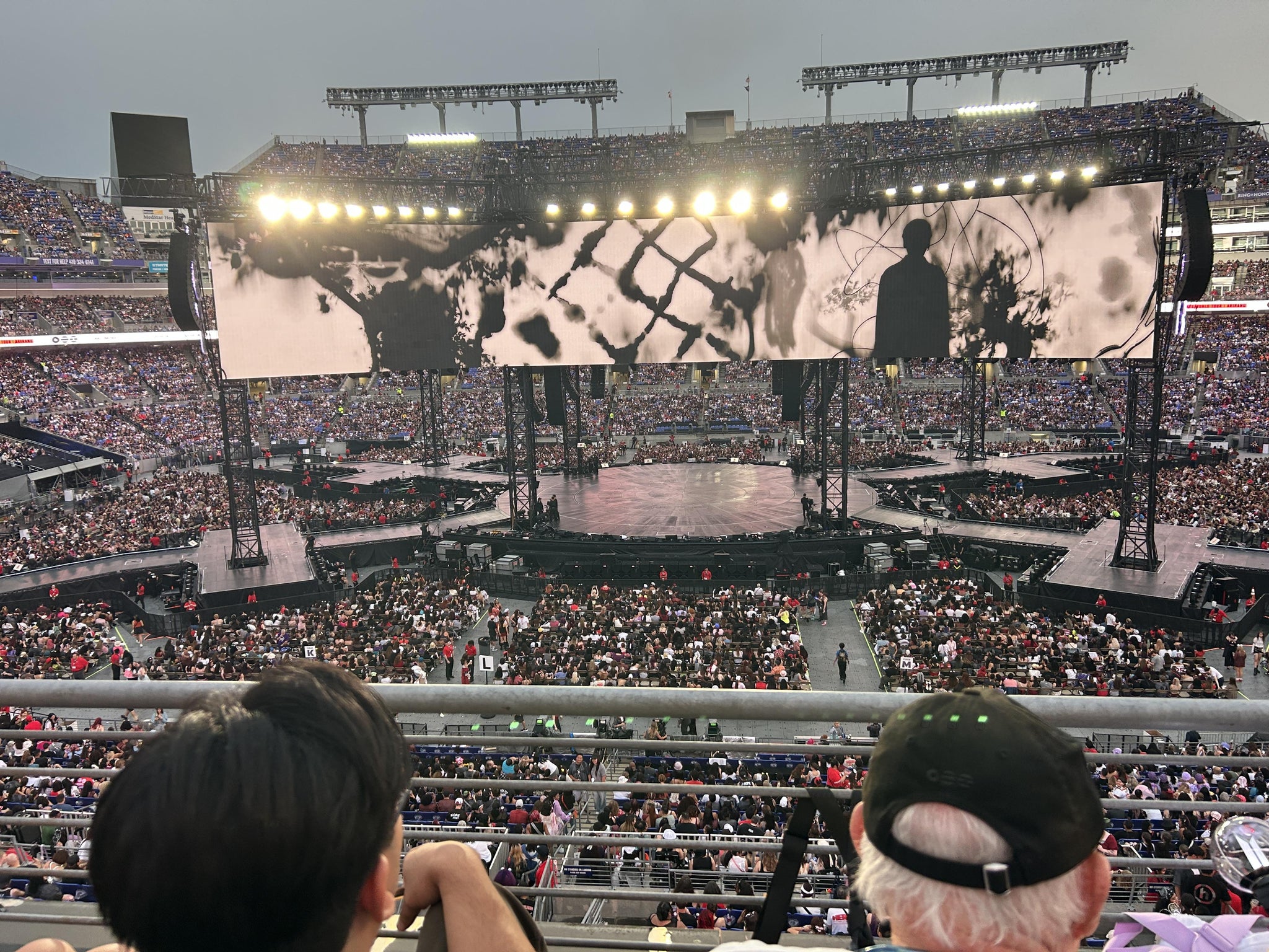 Vue réelle des fans prise de la Section 253 au site M&T Bank Stadium par Jesmyn heart B