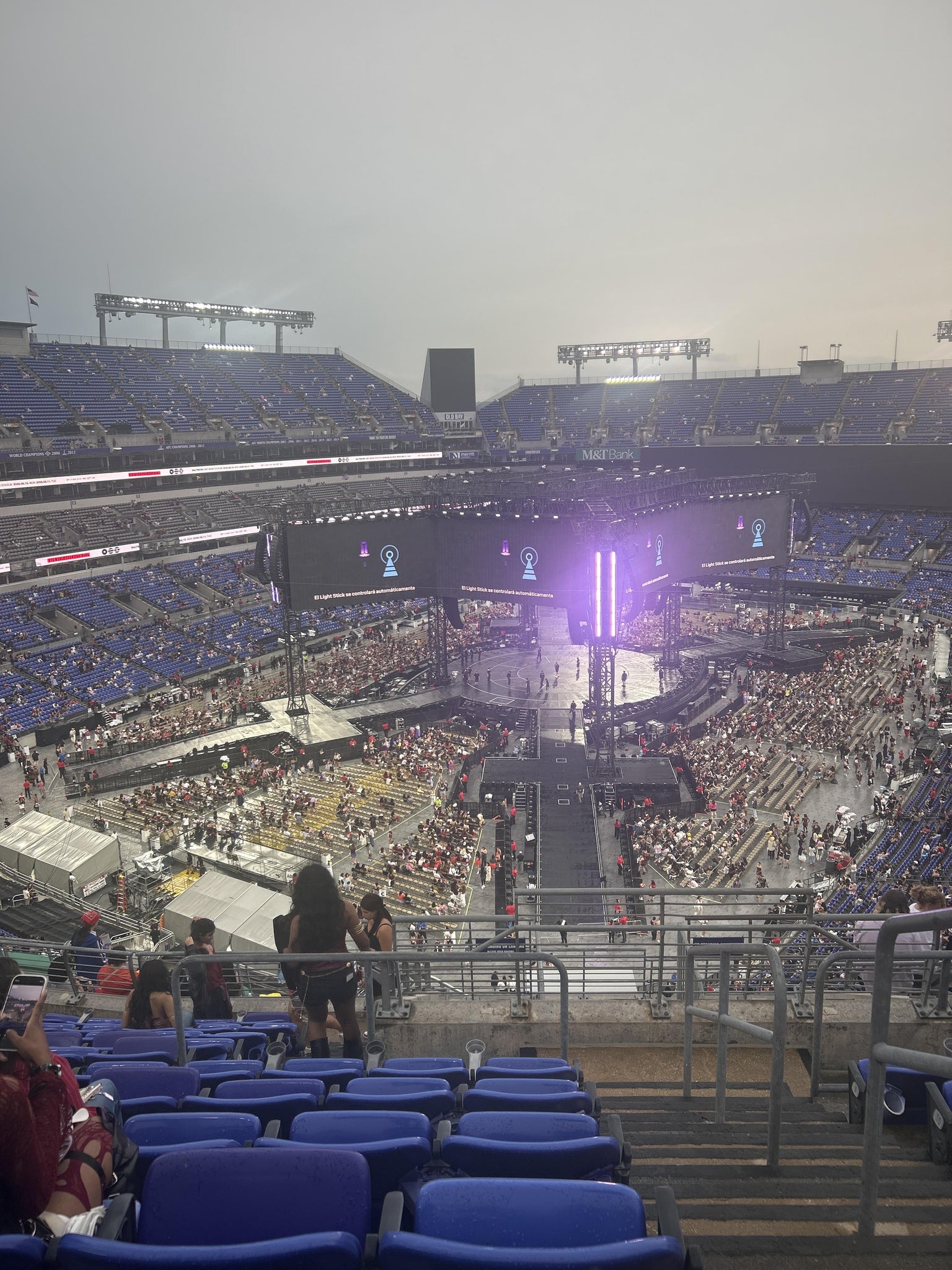 Vue réelle des fans prise de la Section 509 au site M&T Bank Stadium par Zaria C