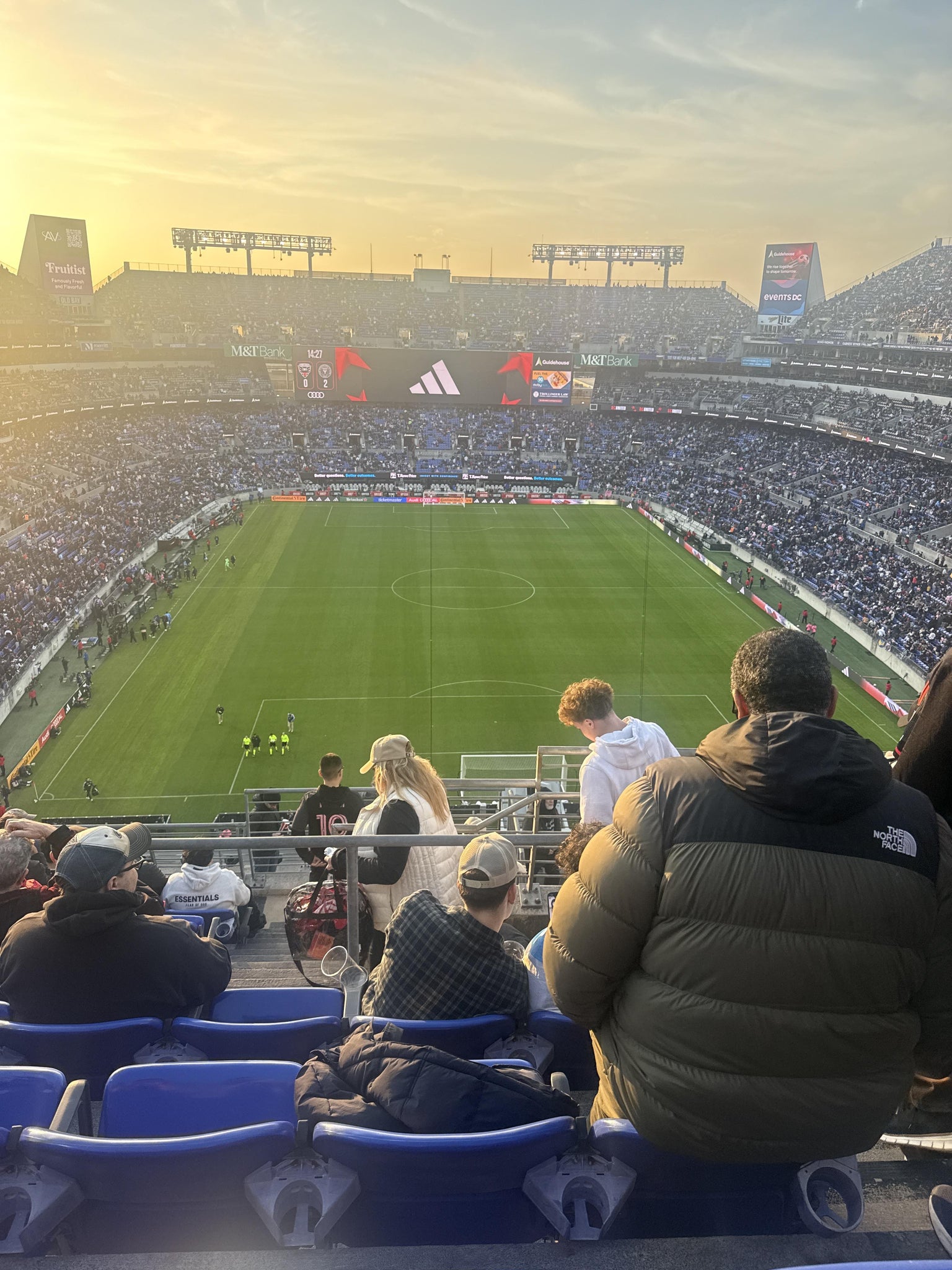 Vue réelle des fans prise de la Section 514 au site M&T Bank Stadium par Amon M