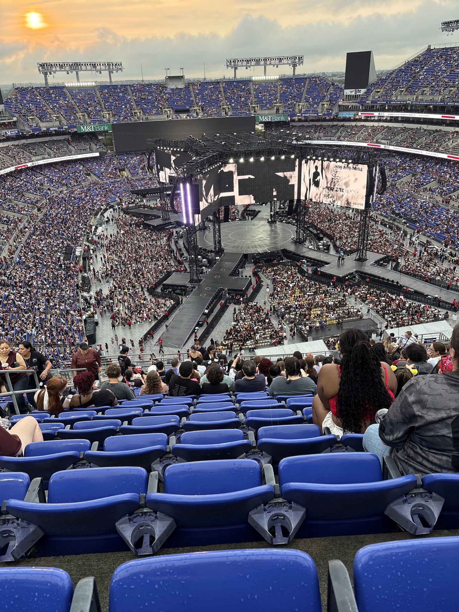 Vue réelle des fans prise de la Section 515 au site M&T Bank Stadium par Khiya M