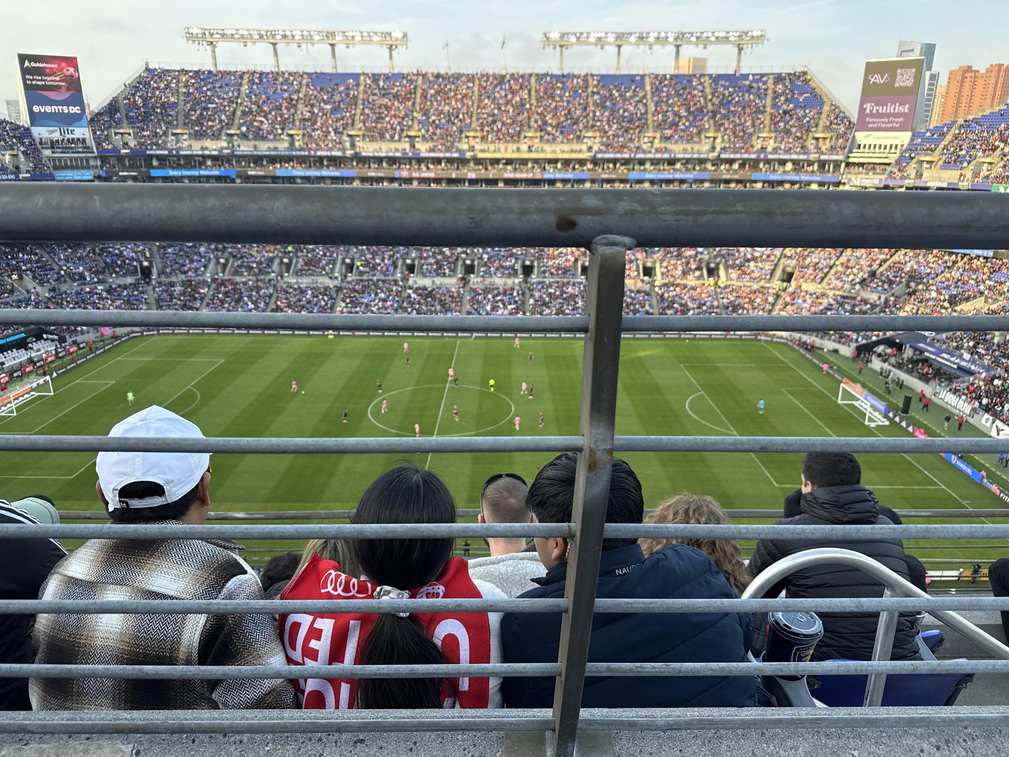 Vue réelle des fans prise de la Section 526 au site M&T Bank Stadium par Robert G