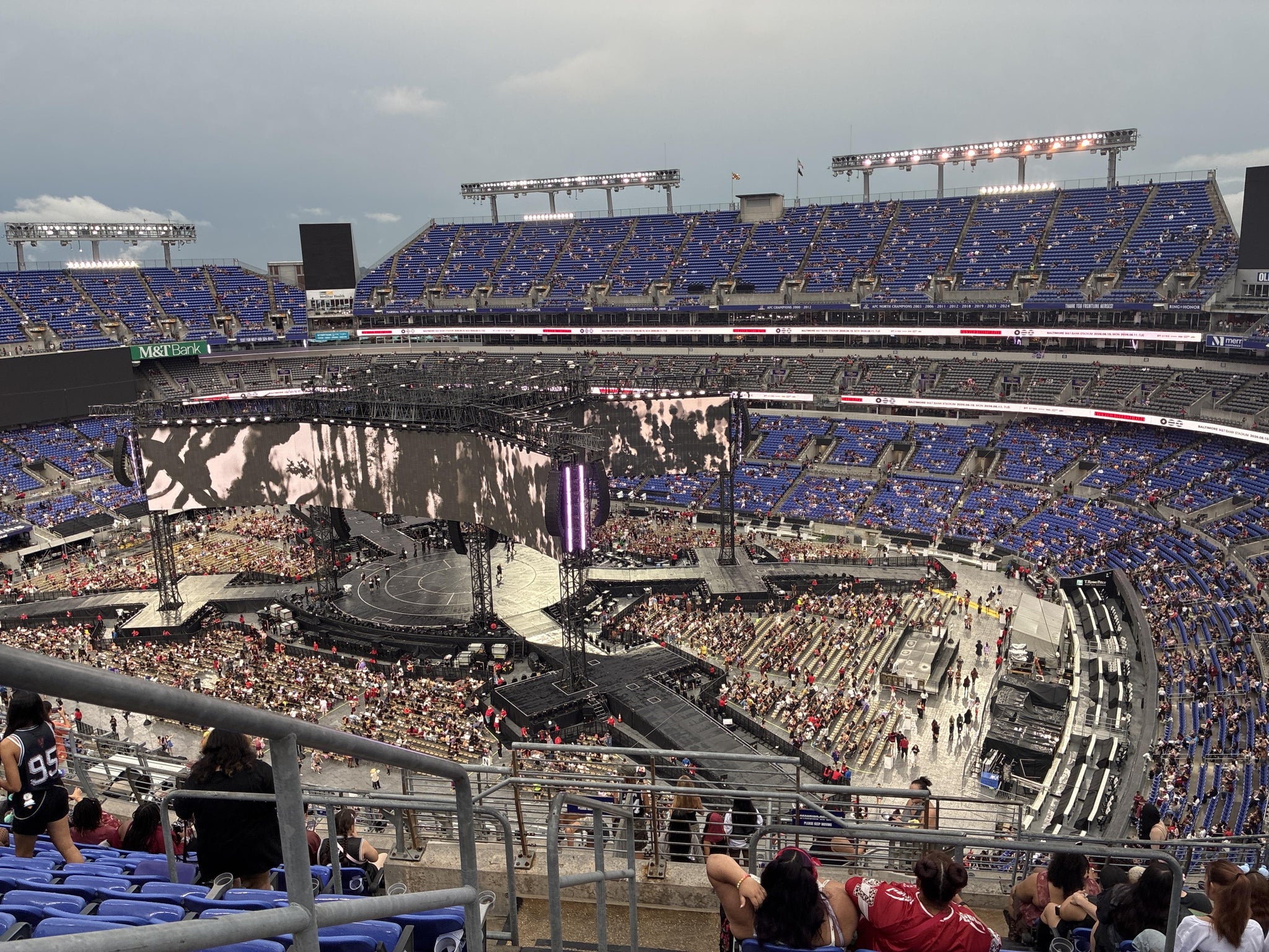 Vue réelle des fans prise de la Section 548 au site M&T Bank Stadium par Kimberly T