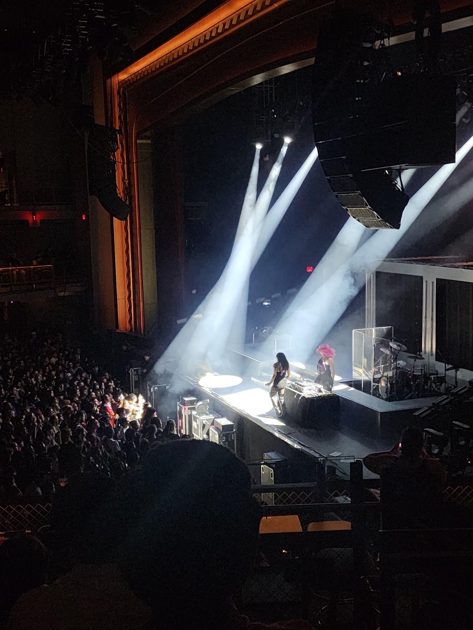 Vue réelle des fans prise de la Section 201 au site MGM Music Hall at Fenway par Halena B