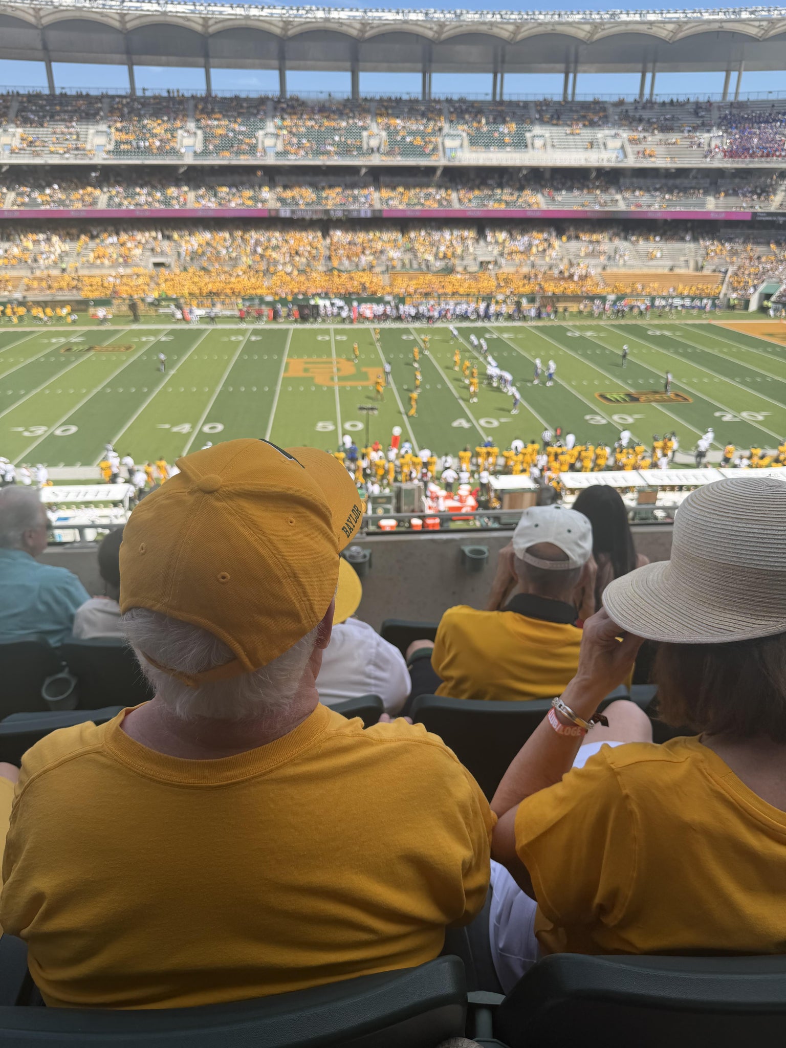 Vue réelle des fans prise de la Bear Club Heights C 5 au site McLane Stadium par Christine H