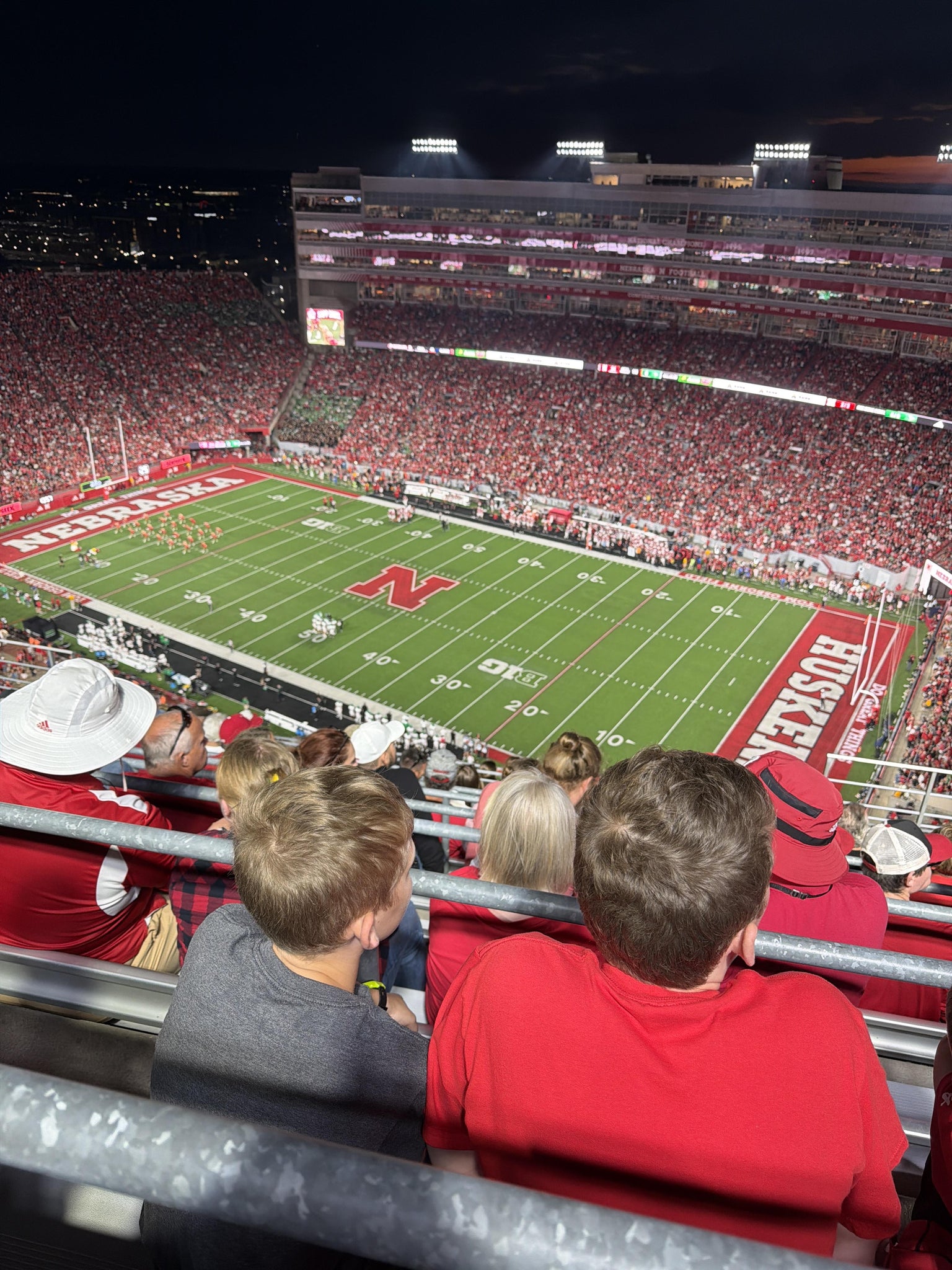 Vue réelle des fans prise de la Section 602 au site Memorial Stadium Nebraska par Chelsea H