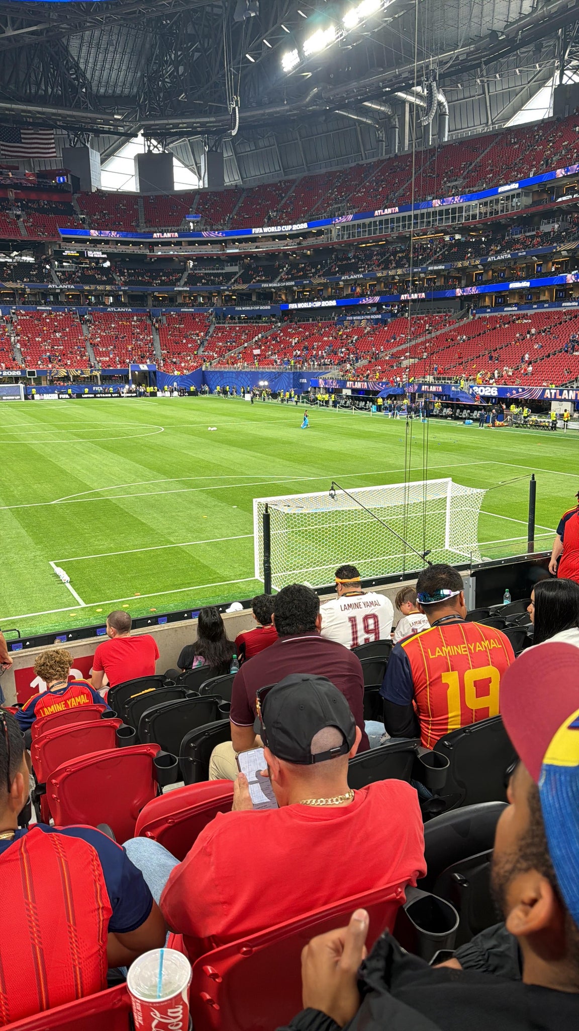 Vue réelle des fans prise de la Section 102 au site Mercedes-Benz Stadium par Brayan C