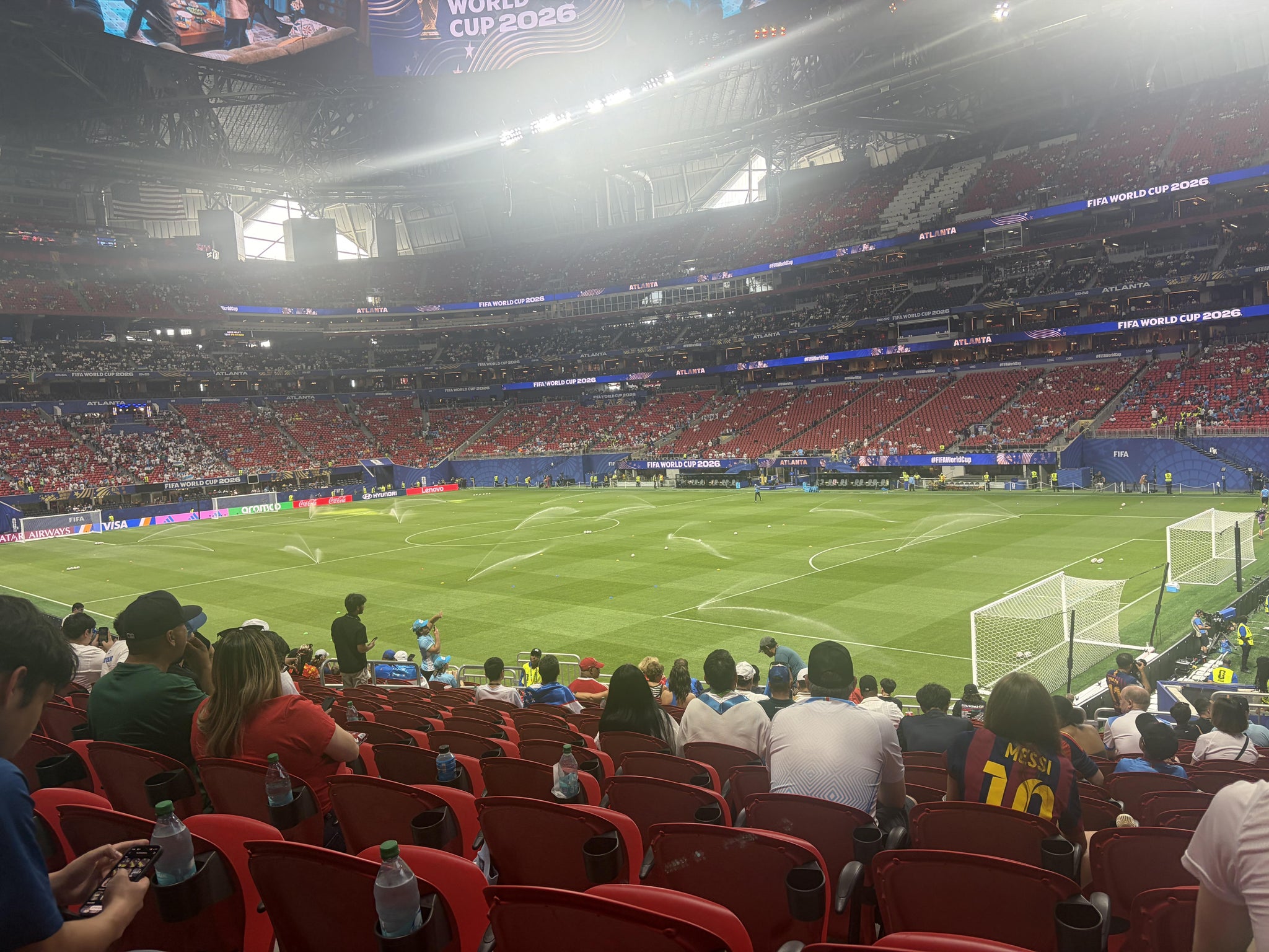 Vue réelle des fans prise de la Section 105 au site Mercedes-Benz Stadium par Binh B