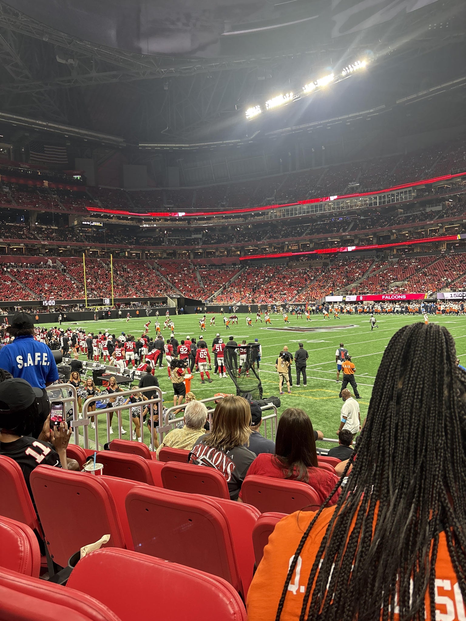 Vue réelle des fans prise de la Section 107 au site Mercedes-Benz Stadium par Cristobal C