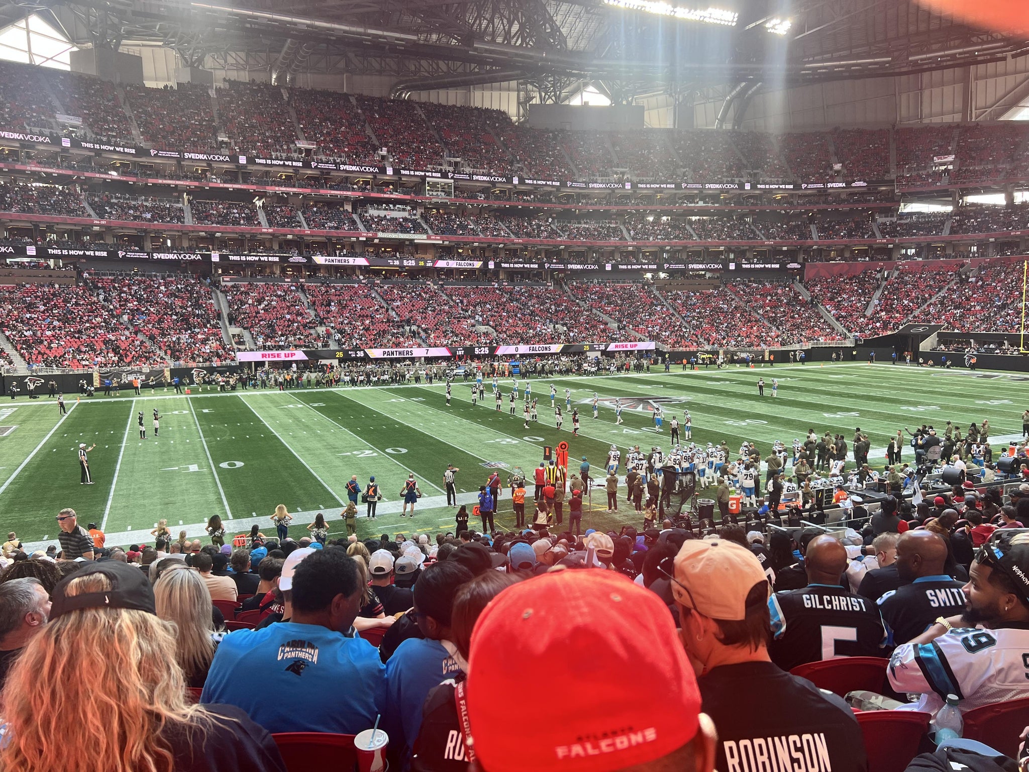 Vue réelle des fans prise de la Section 131 au site Mercedes-Benz Stadium par Mike D
