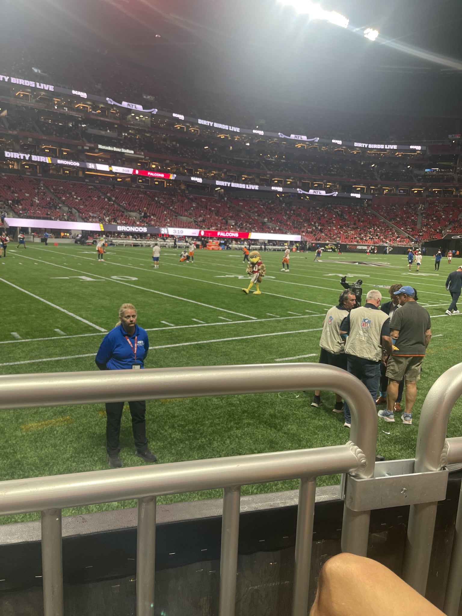 Vue réelle des fans prise de la Section 132 au site Mercedes-Benz Stadium par Stephanie R