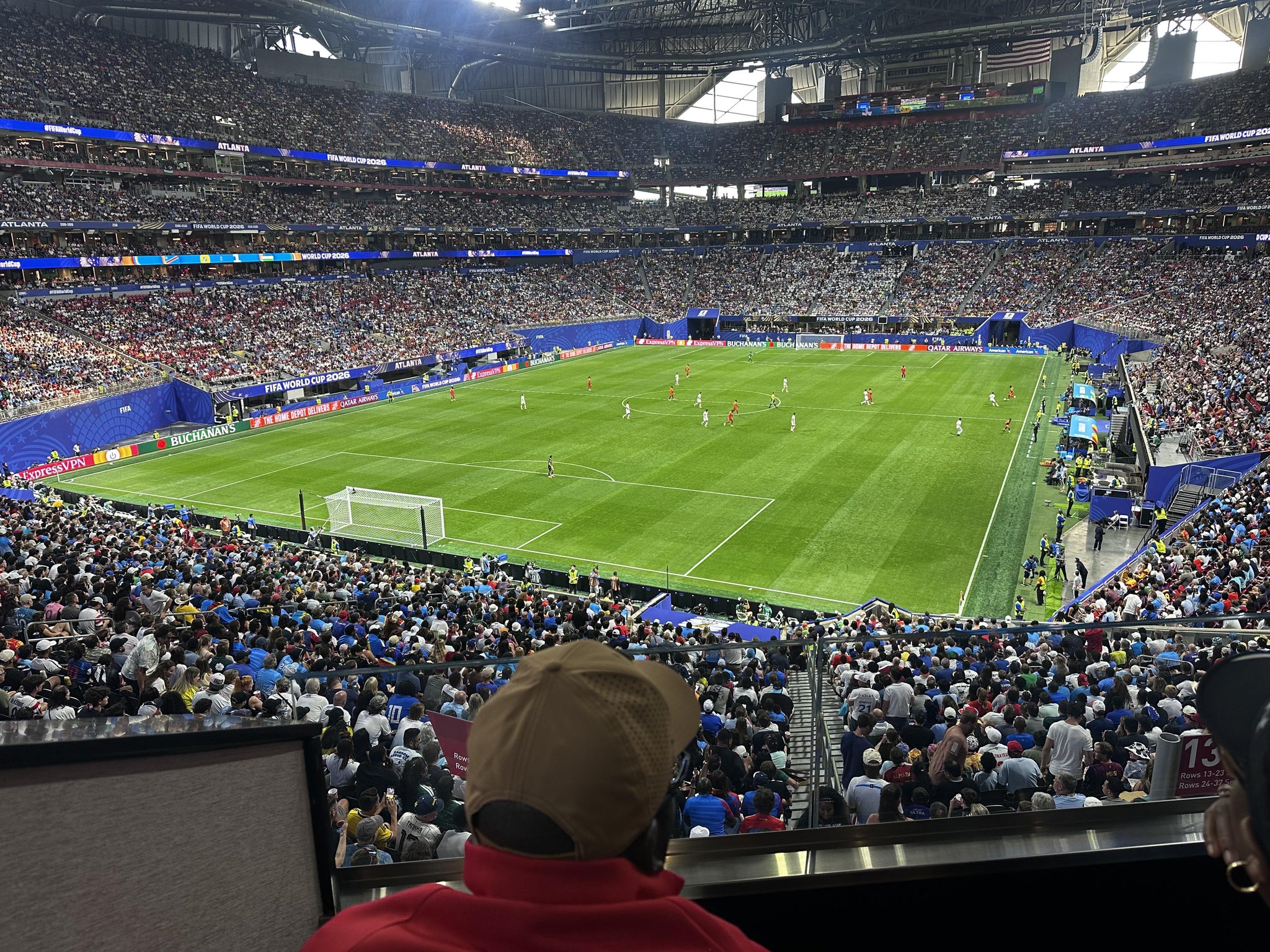 Vue réelle des fans prise de la Section 2 au site Mercedes-Benz Stadium par Paul T