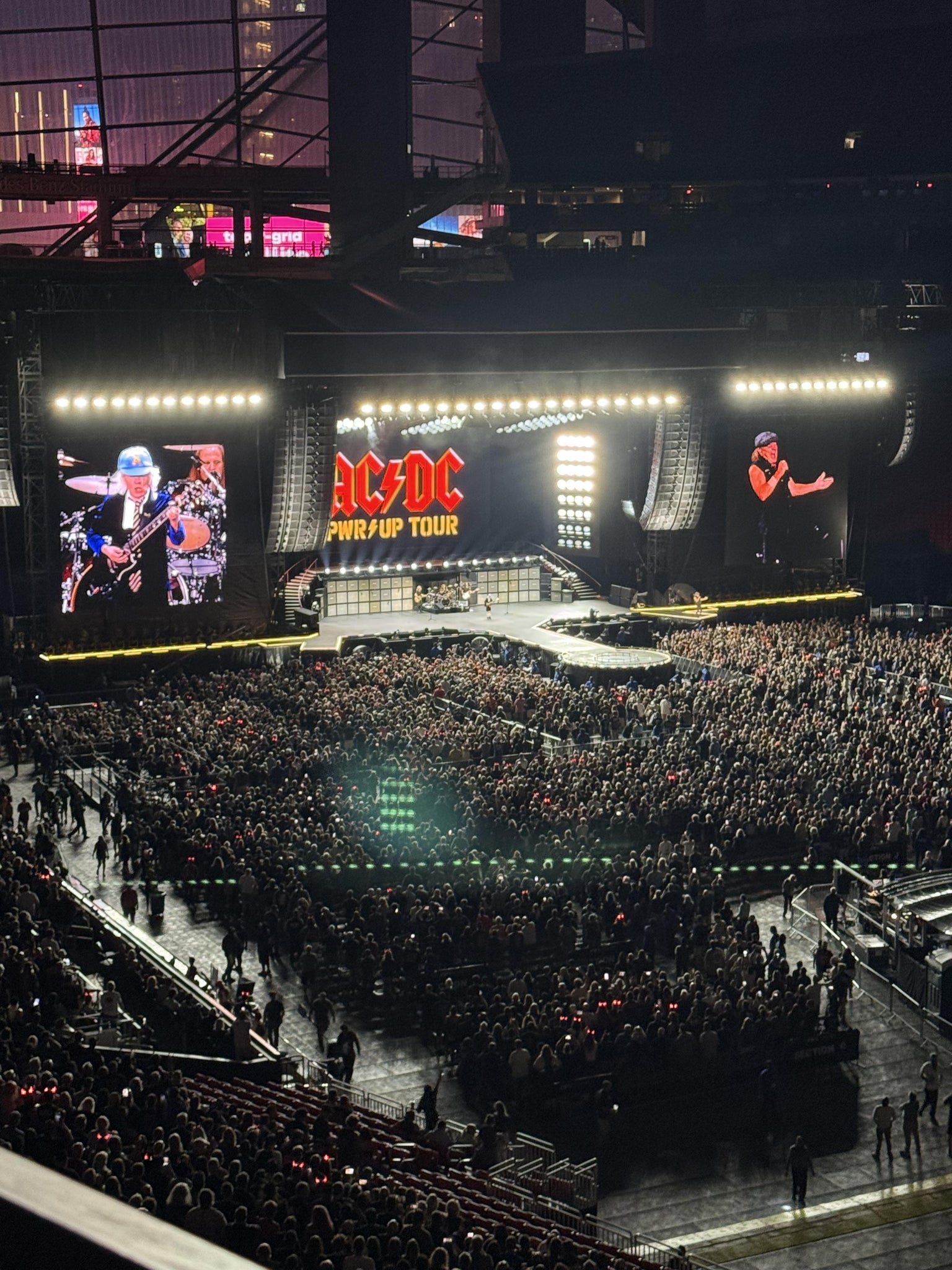 Real Fan View taken from Section 230 at Mercedes-Benz Stadium by Timothy T