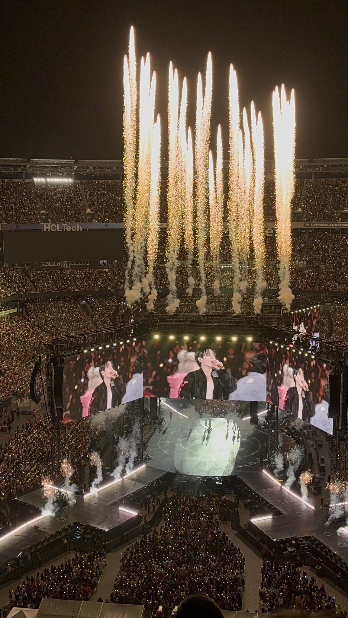 Real Fan View taken from Section 350 at MetLife Stadium by Maria fernanda O