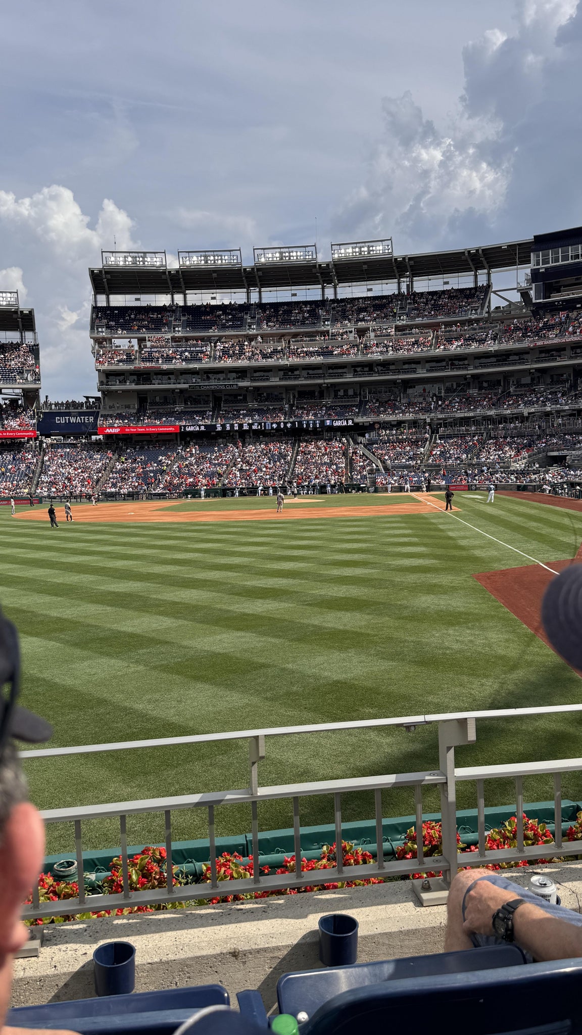 Vue réelle des fans prise de la Section 106 au site Nationals Park par Jennifer W