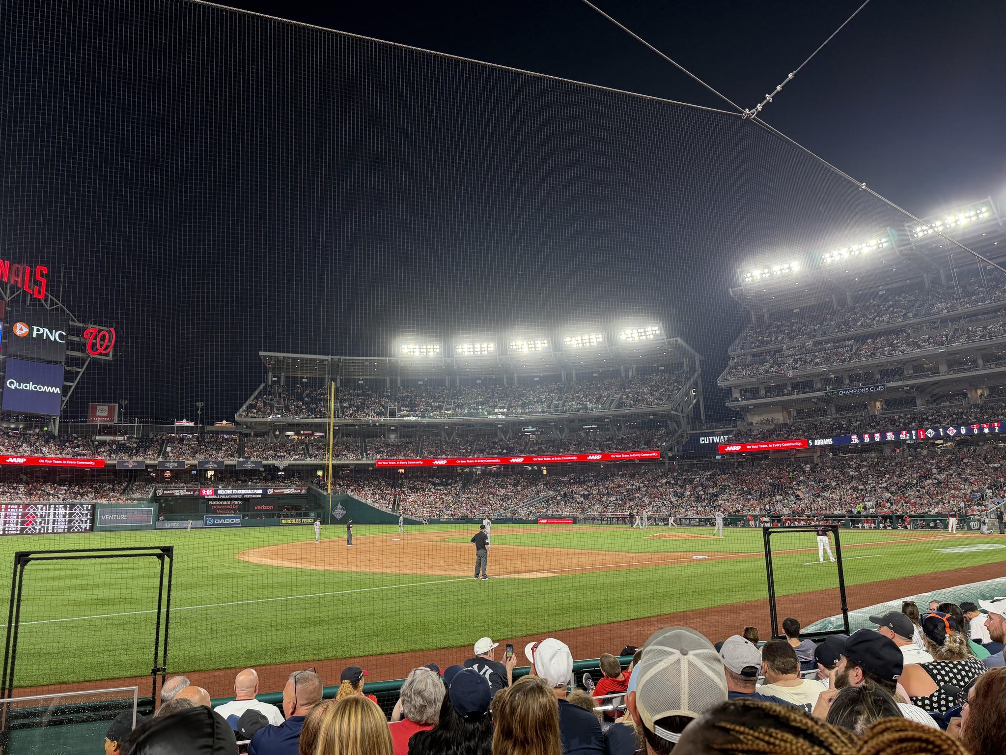 Vue réelle des fans prise de la Section 113 au site Nationals Park par Anonymous User
