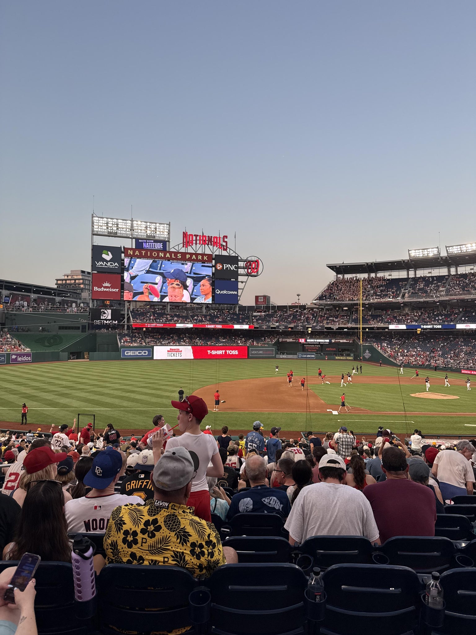 Vue réelle des fans prise de la Section 115 au site Nationals Park par Brandon D