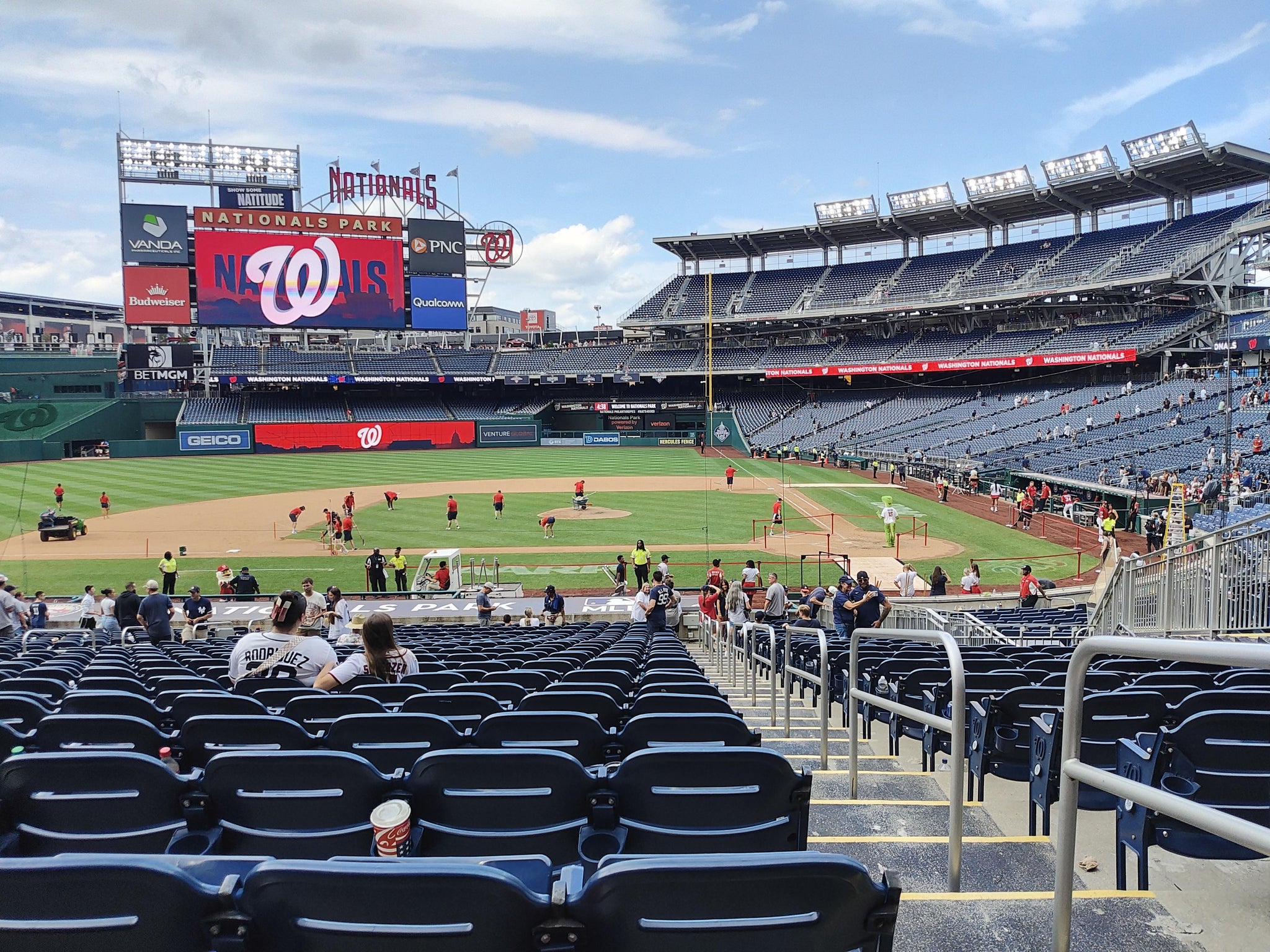 Vue réelle des fans prise de la Section 117 au site Nationals Park par Nicole A