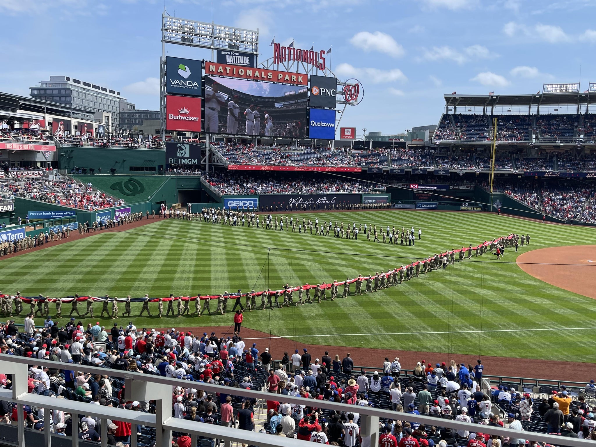 Vue réelle des fans prise de la Section 205 au site Nationals Park par John B