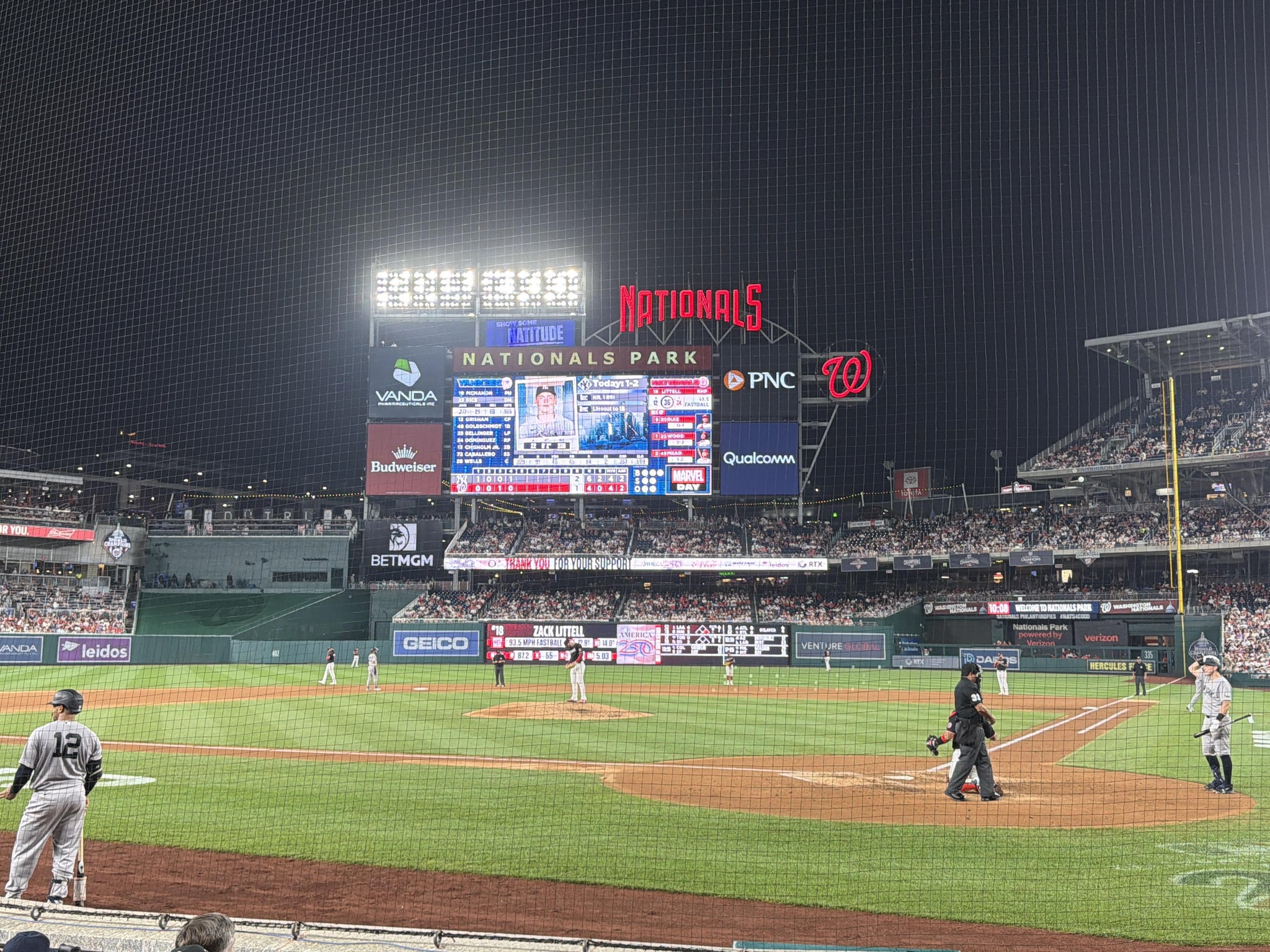 Vue réelle des fans prise de la Terra Club B au site Nationals Park par Dan W