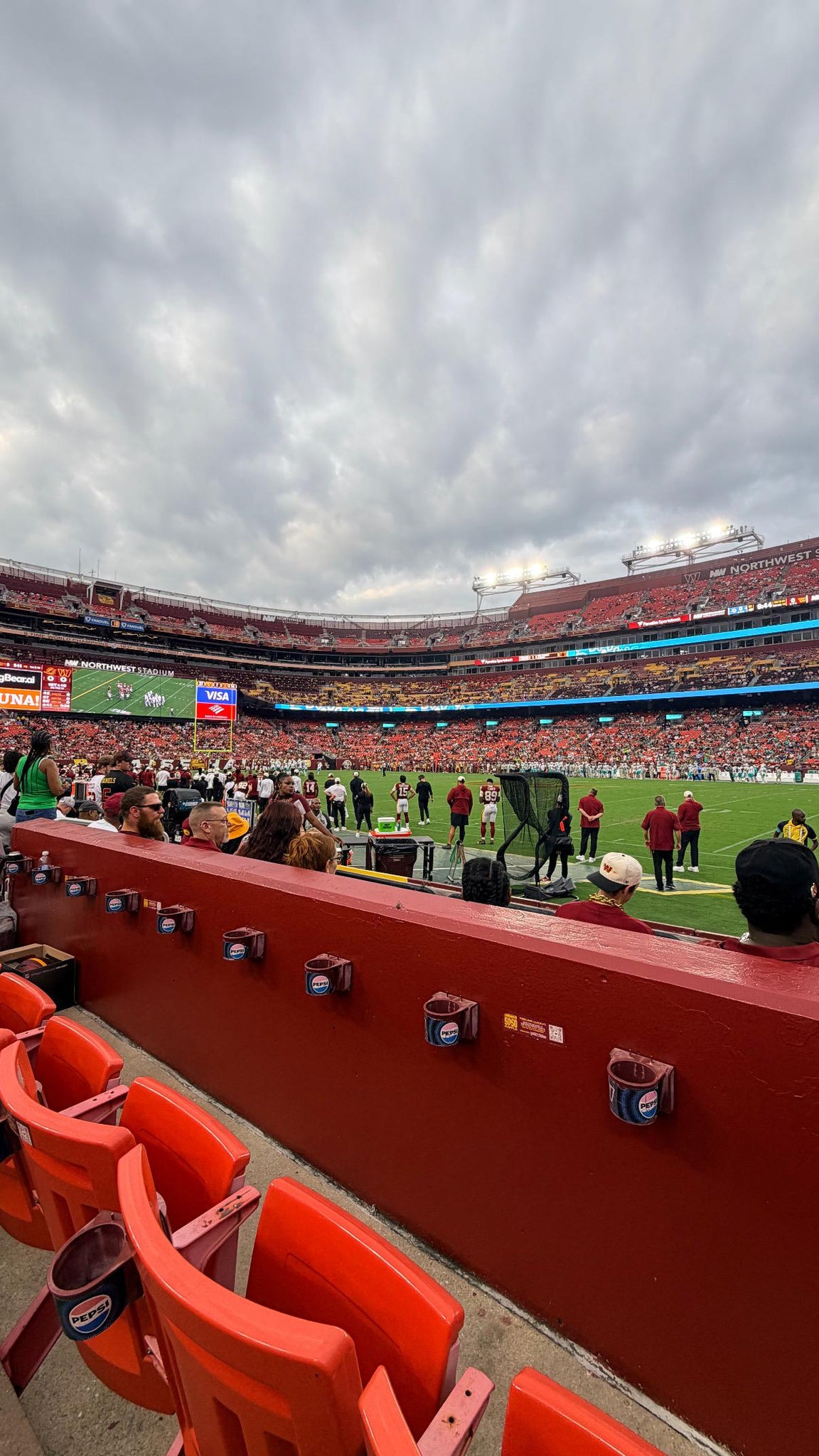 Vue réelle des fans prise de la Section 140 au site Northwest Stadium par Anonymous User