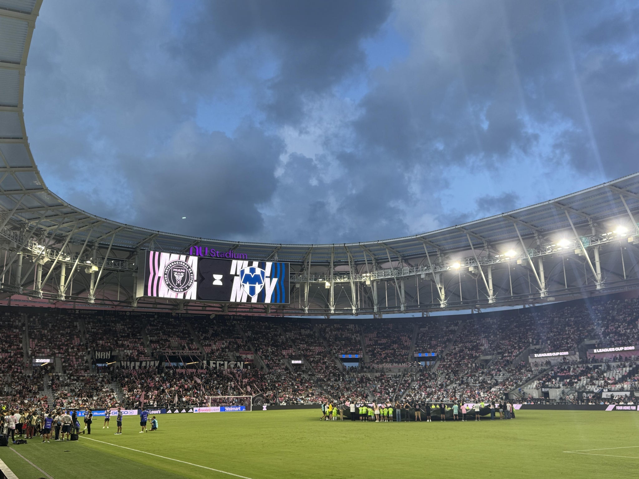 Vue réelle des fans prise de la Section 101 au site Nu Stadium par Michelle P
