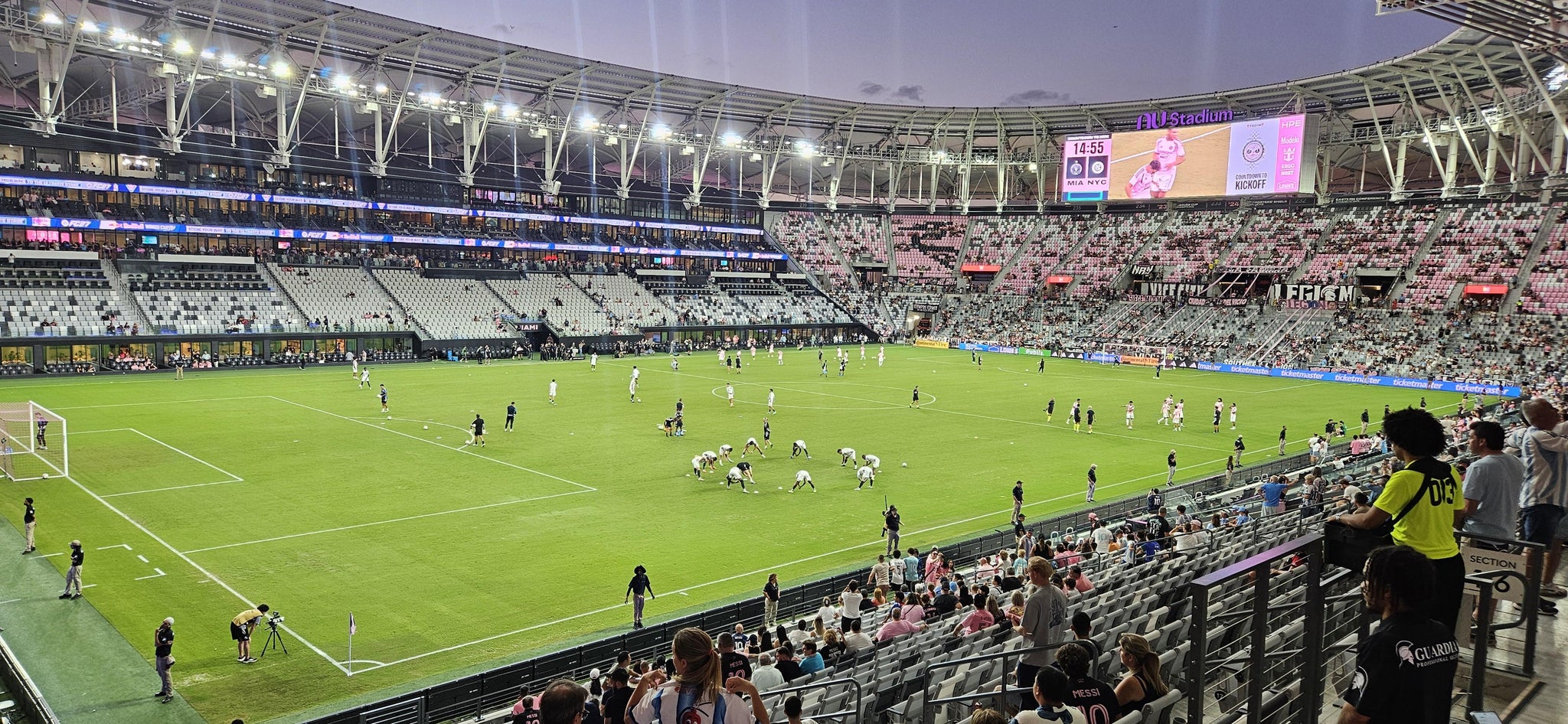 Vue réelle des fans prise de la Section 215 au site Nu Stadium par Pablo B