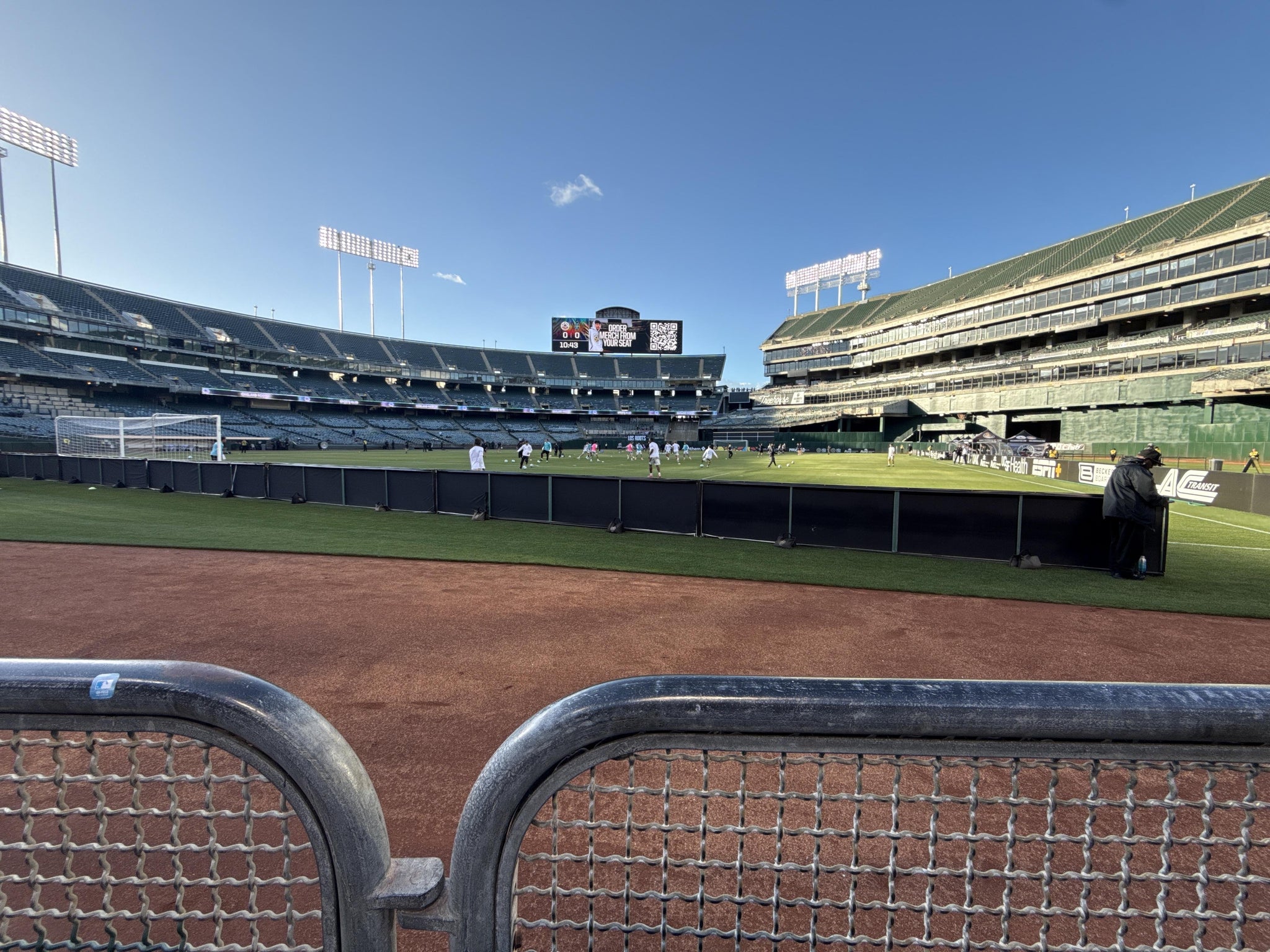 Vue réelle des fans prise de la Front 108 au site Oakland Coliseum par Chris G