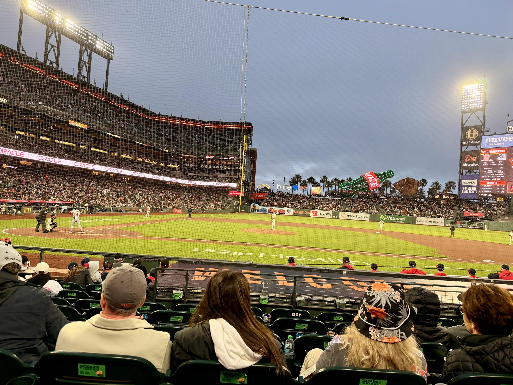 Vue réelle des fans prise de la Field Club 109 au site Oracle Park par Darin S