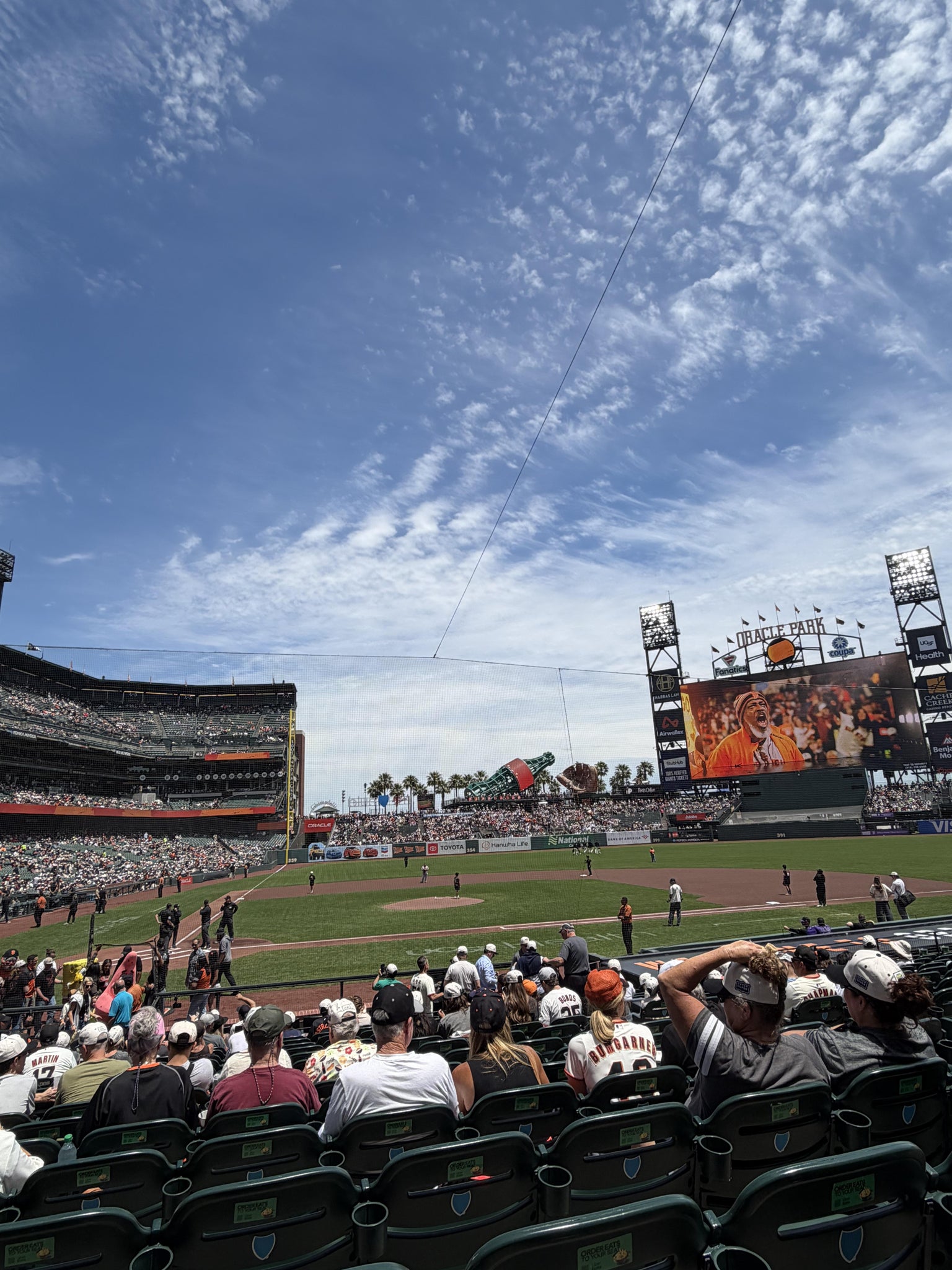 Vue réelle des fans prise de la Field Club 110 au site Oracle Park par Hanna U