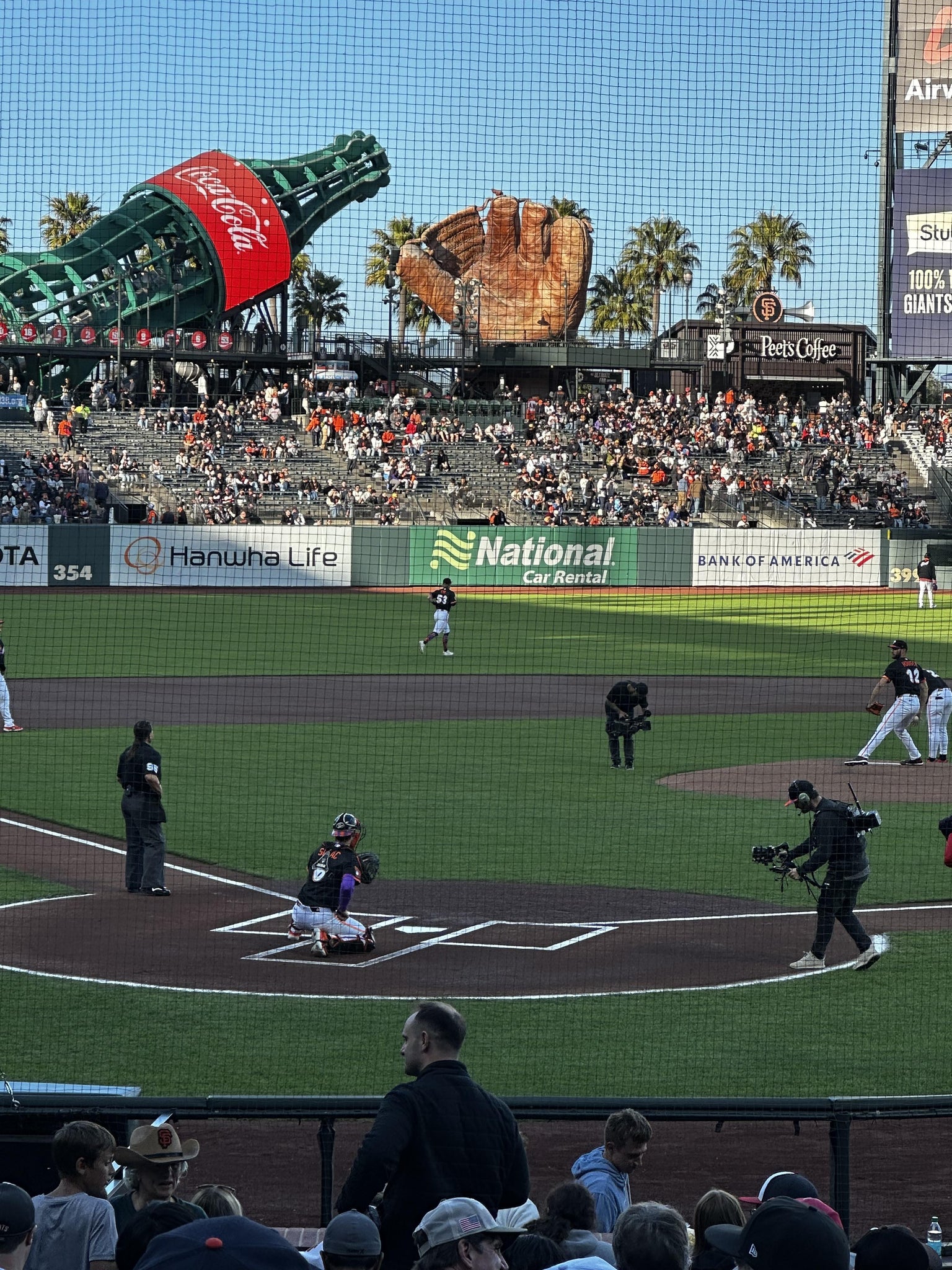 Vue réelle des fans prise de la Field Club 113 au site Oracle Park par John M
