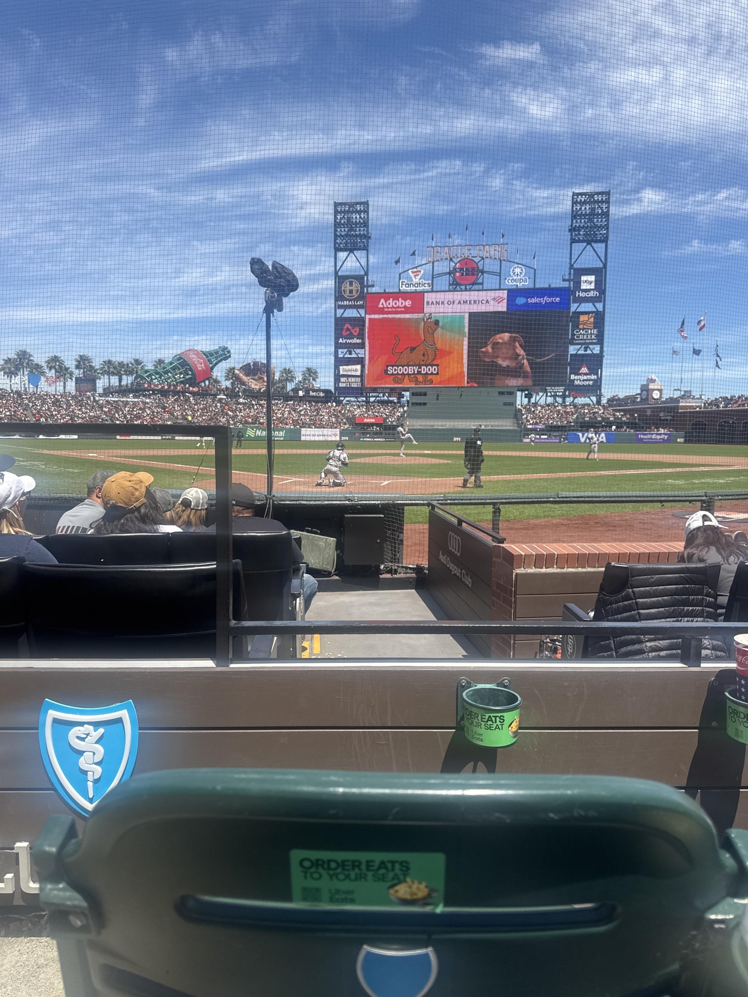 Vue réelle des fans prise de la Premium Field Club 113 au site Oracle Park par Johanna V