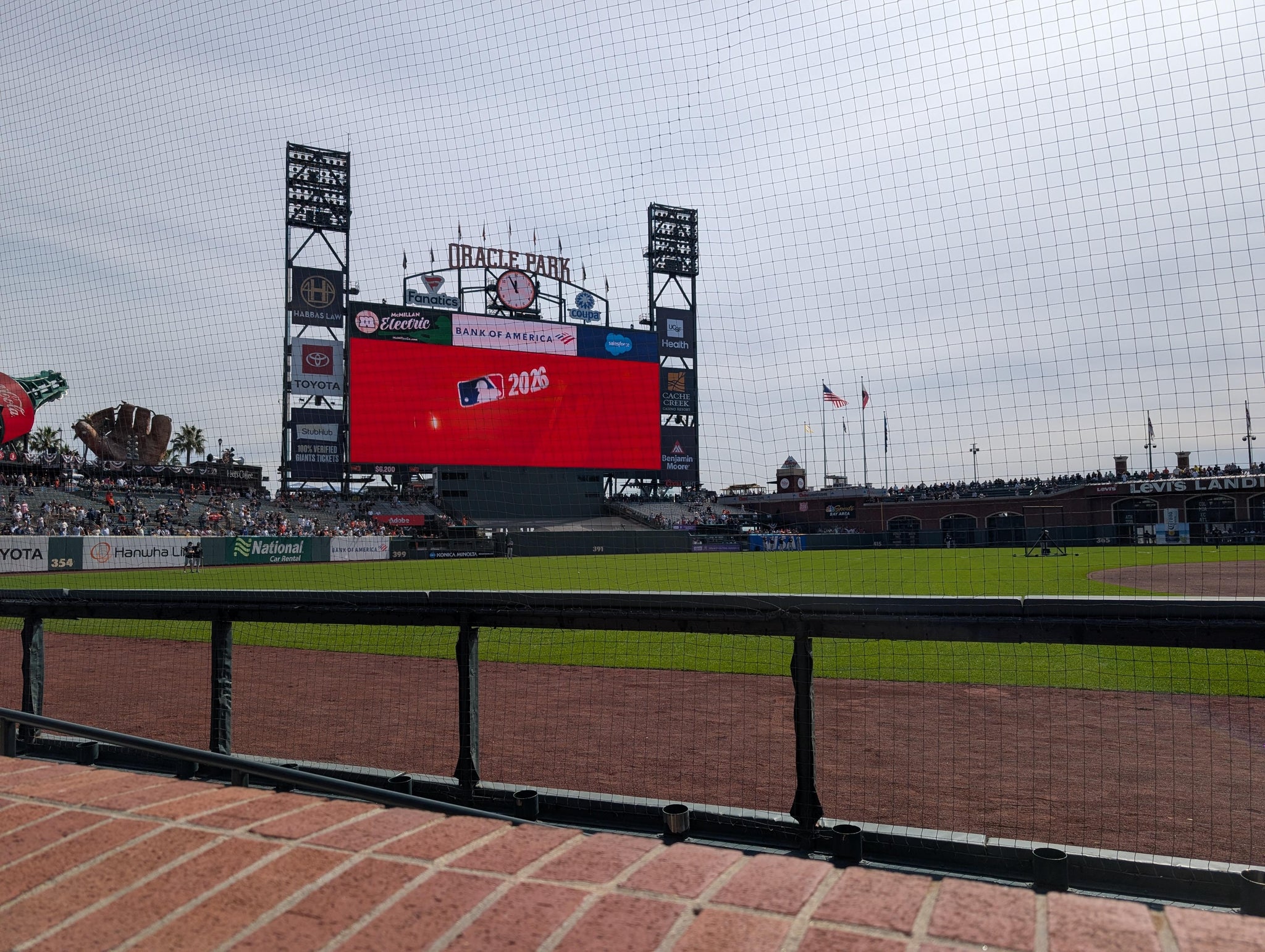 Vue réelle des fans prise de la Premium Lower Box 126 au site Oracle Park par John B