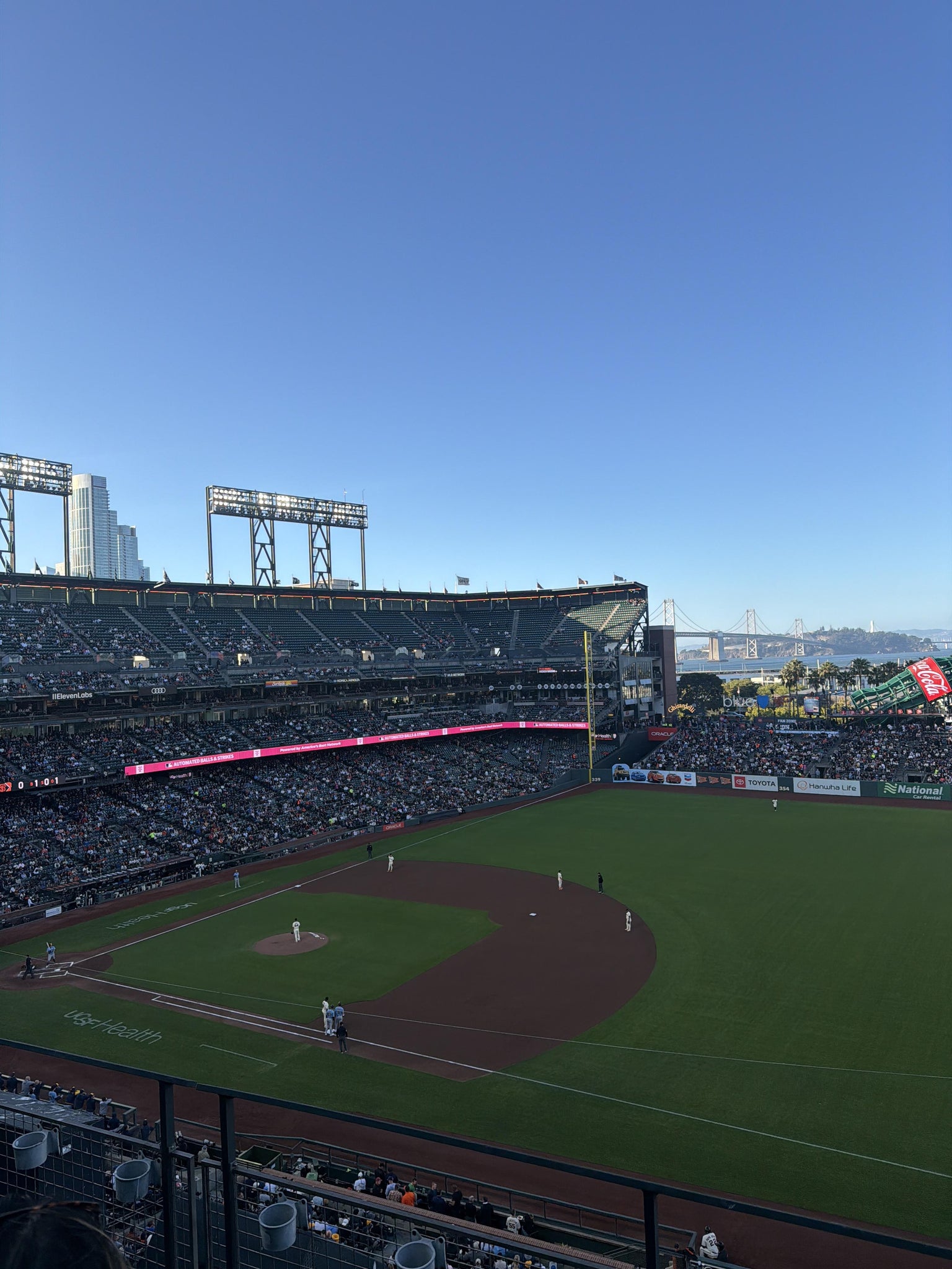 Vue réelle des fans prise de la View Box 304 au site Oracle Park par Ricky P