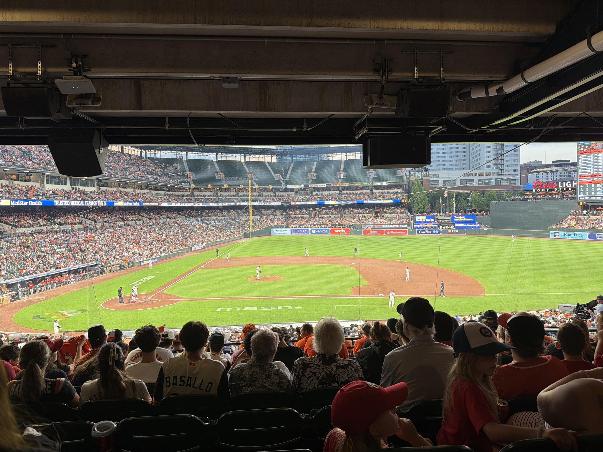Vue réelle des fans prise de la Section 23 au site Oriole Park at Camden Yards par Jennifer M