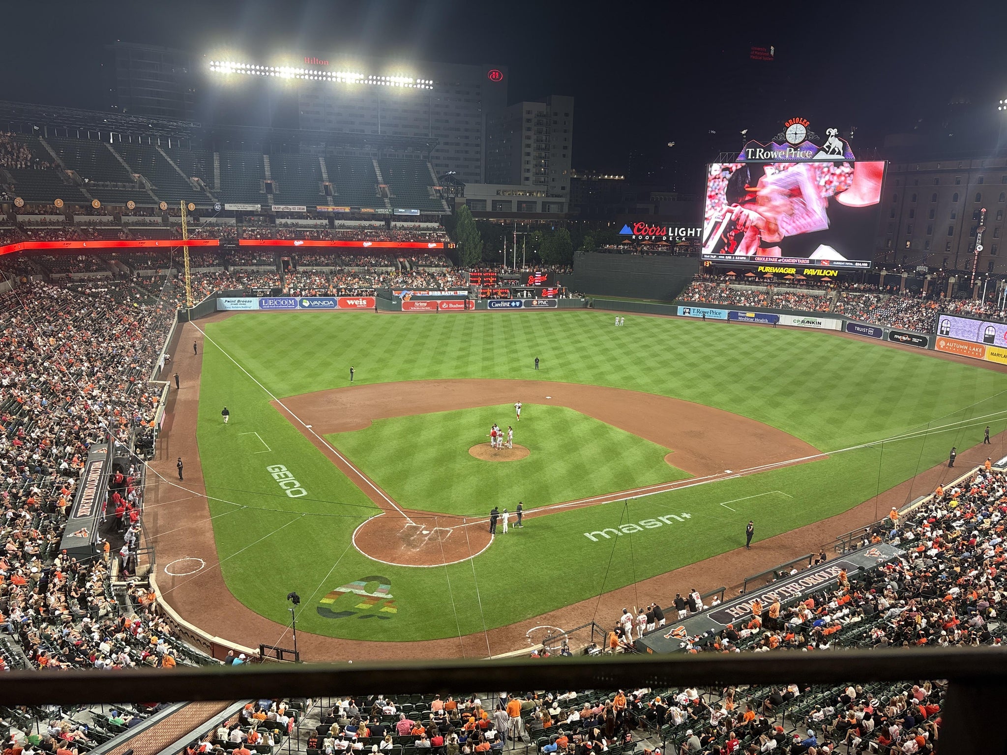 Vue réelle des fans prise de la Section 332 au site Oriole Park at Camden Yards par Carly G