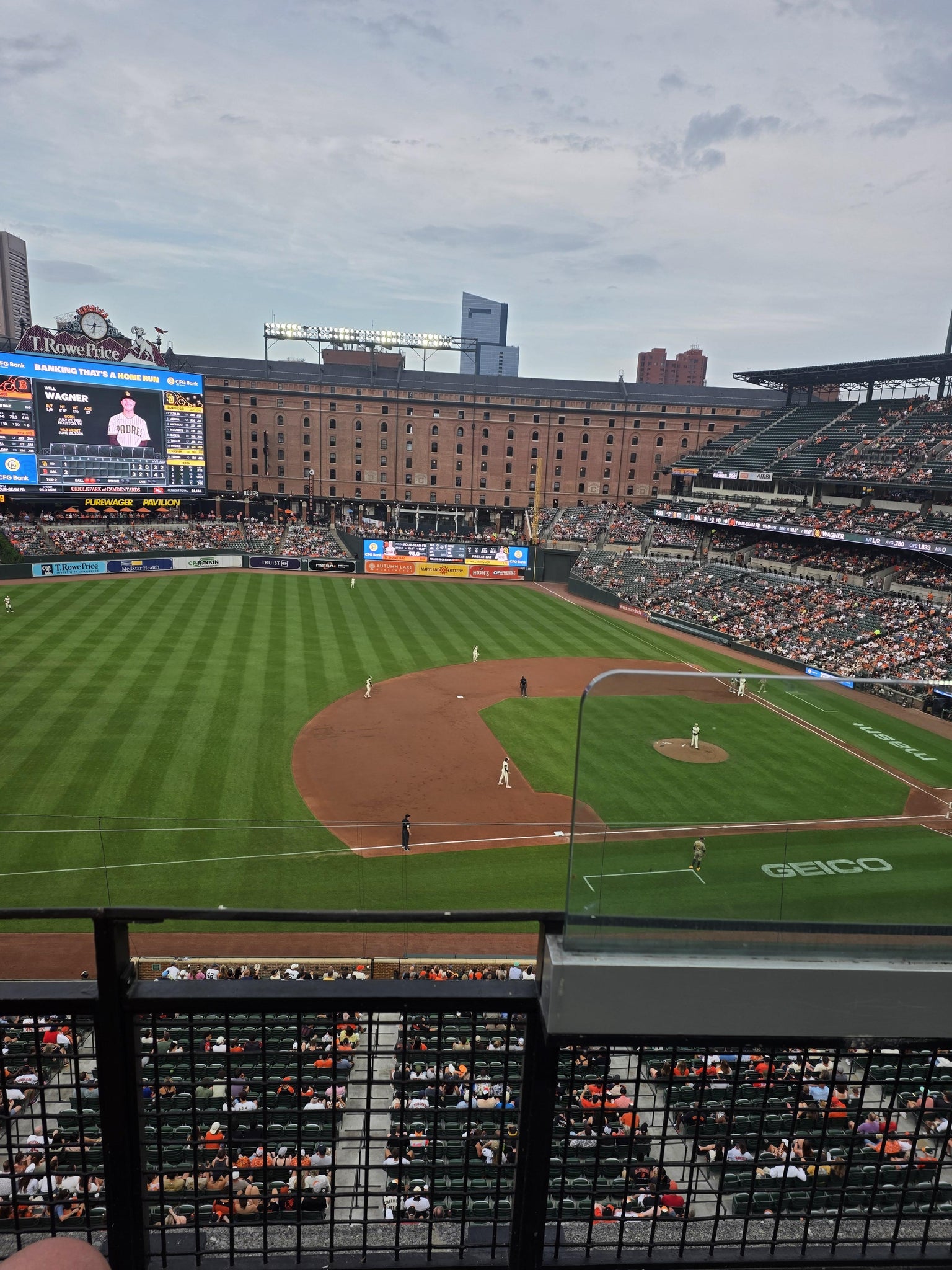 Vue réelle des fans prise de la Section 358 au site Oriole Park at Camden Yards par Jimmy B