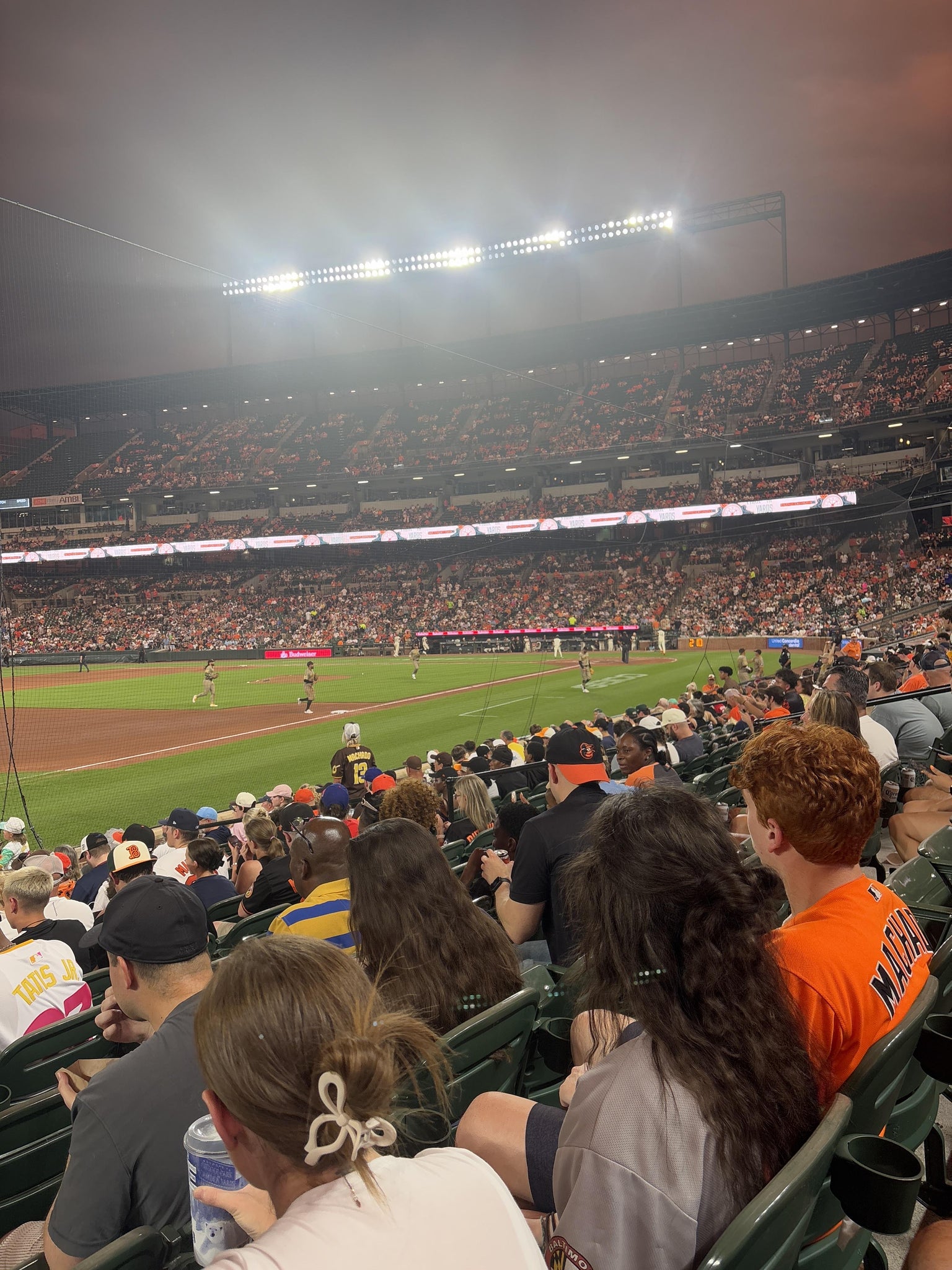 Vue réelle des fans prise de la Section 60 au site Oriole Park at Camden Yards par Angel H