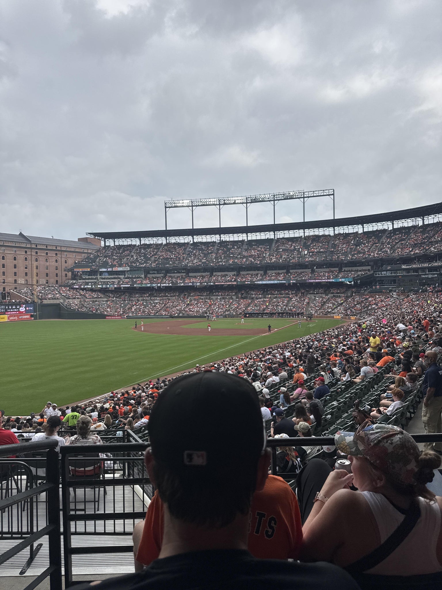 Vue réelle des fans prise de la Section 73 au site Oriole Park at Camden Yards par Marques B
