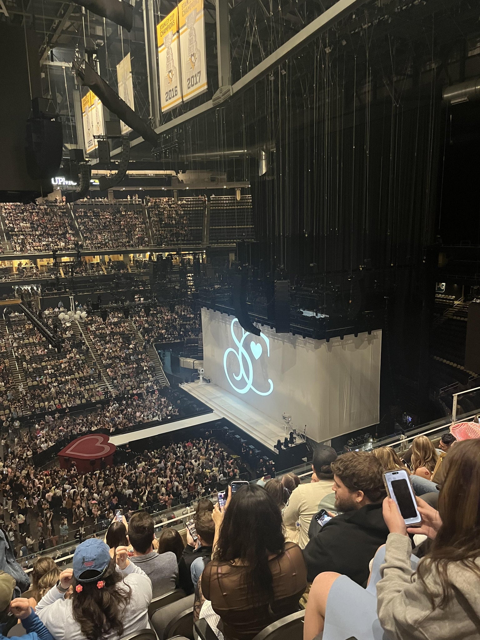 Vue réelle des fans prise de la Section 202 au site PPG Paints Arena par Daniel S