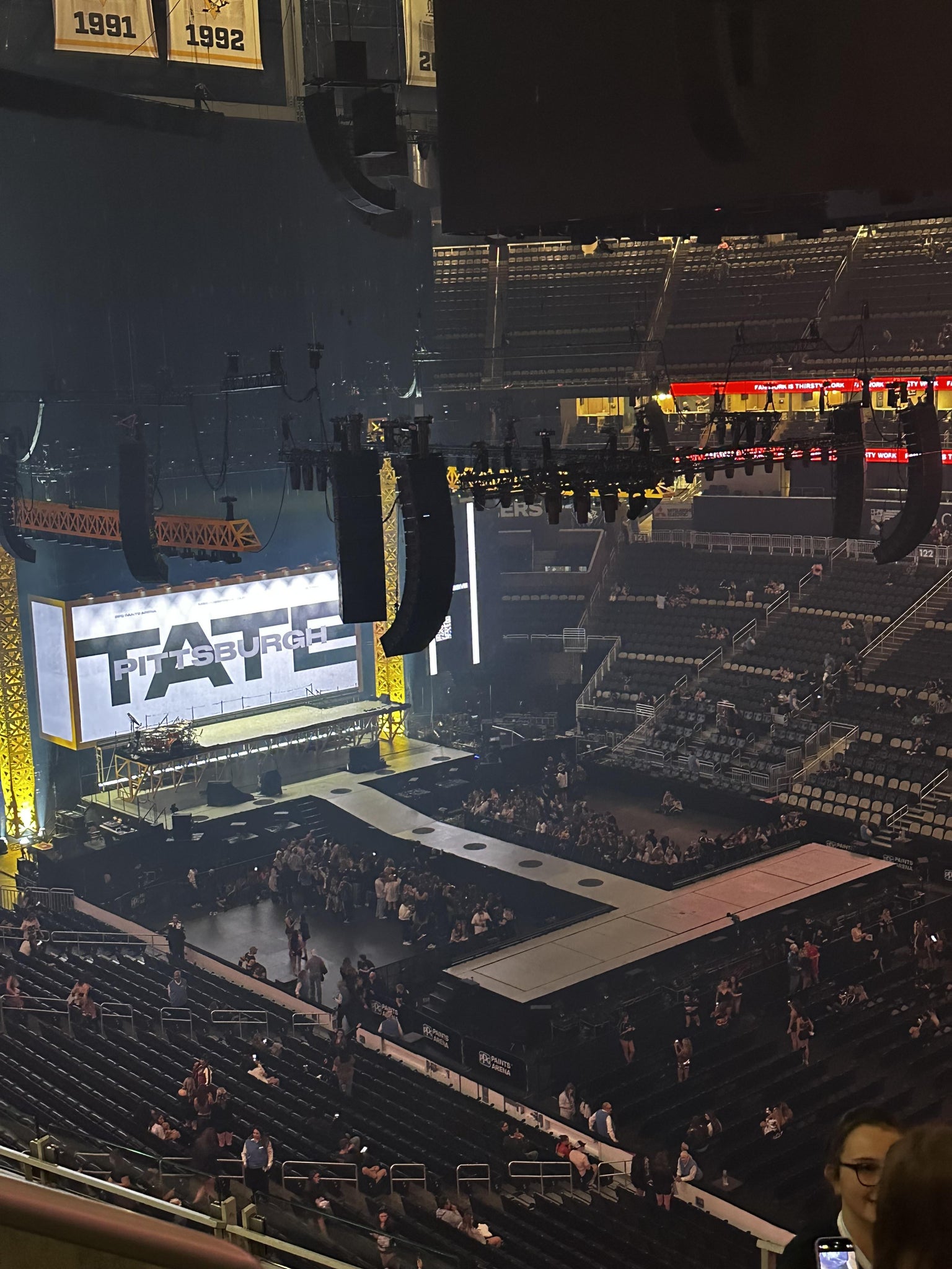 Vue réelle des fans prise de la Section 216 au site PPG Paints Arena par Paige B