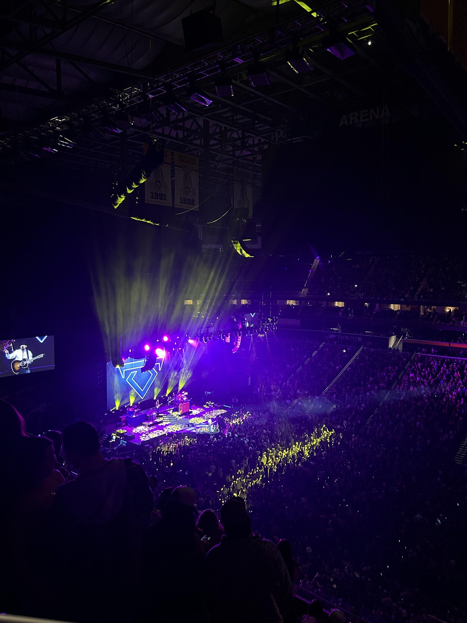 Vue réelle des fans prise de la Section 217 au site PPG Paints Arena par Lydia S