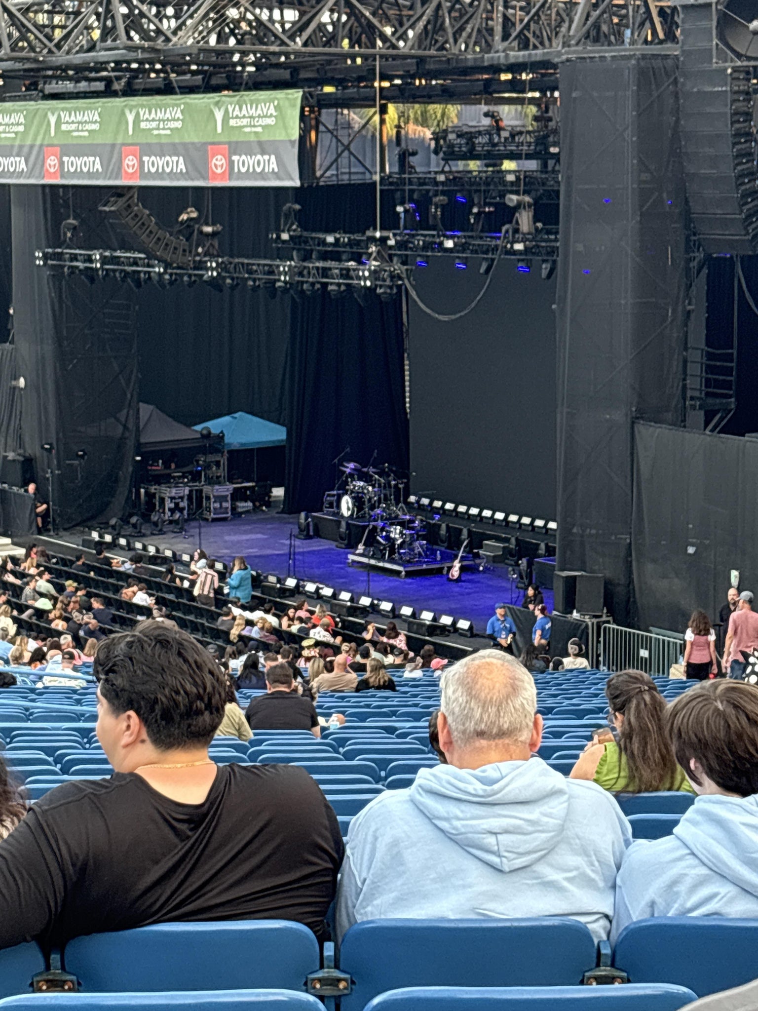 Vue réelle des fans prise de la Section 8 au site Pacific Amphitheatre par Colleen C