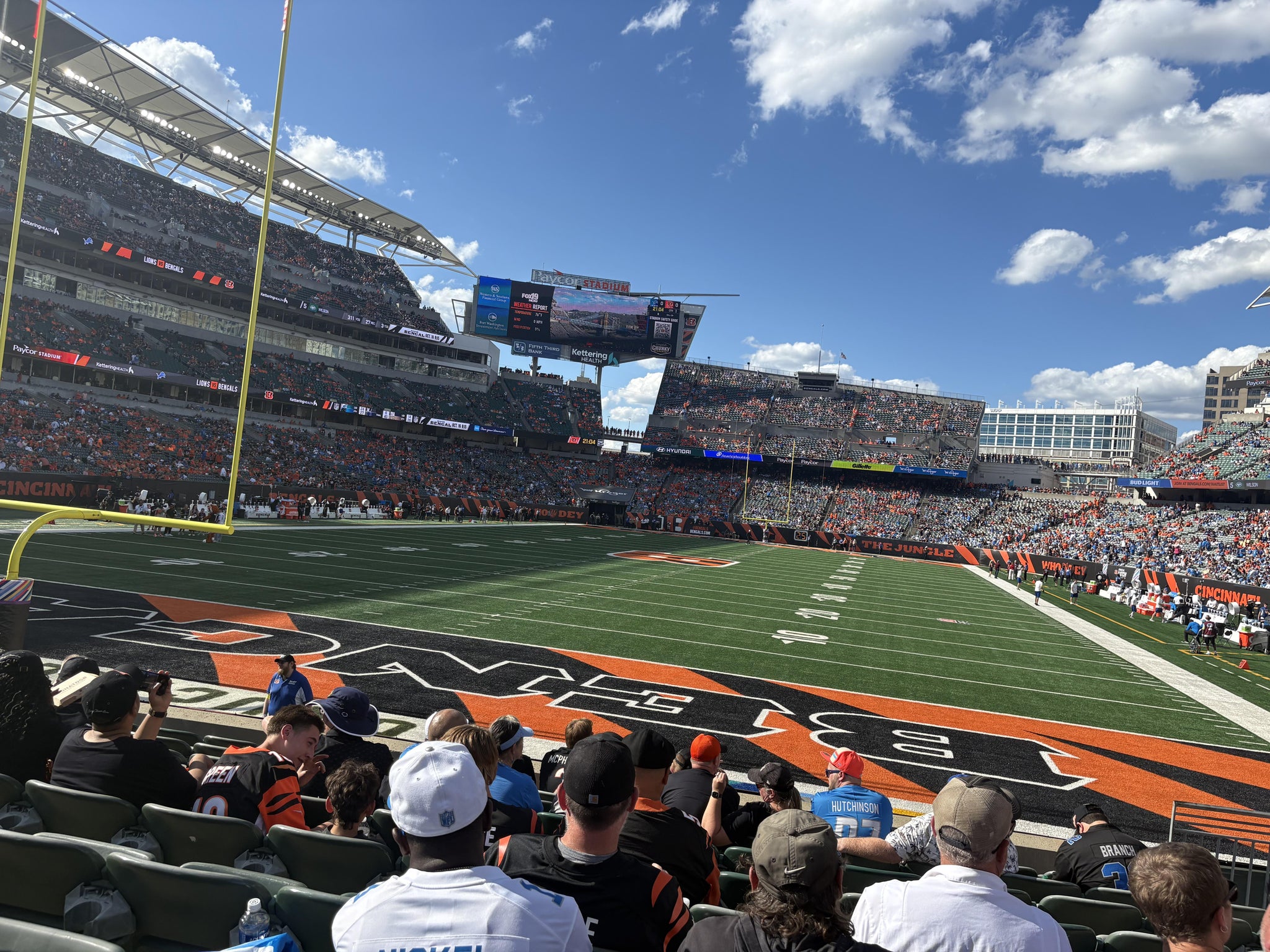 Vue réelle des fans prise de la Section 152 au site Paycor Stadium par Tyler C