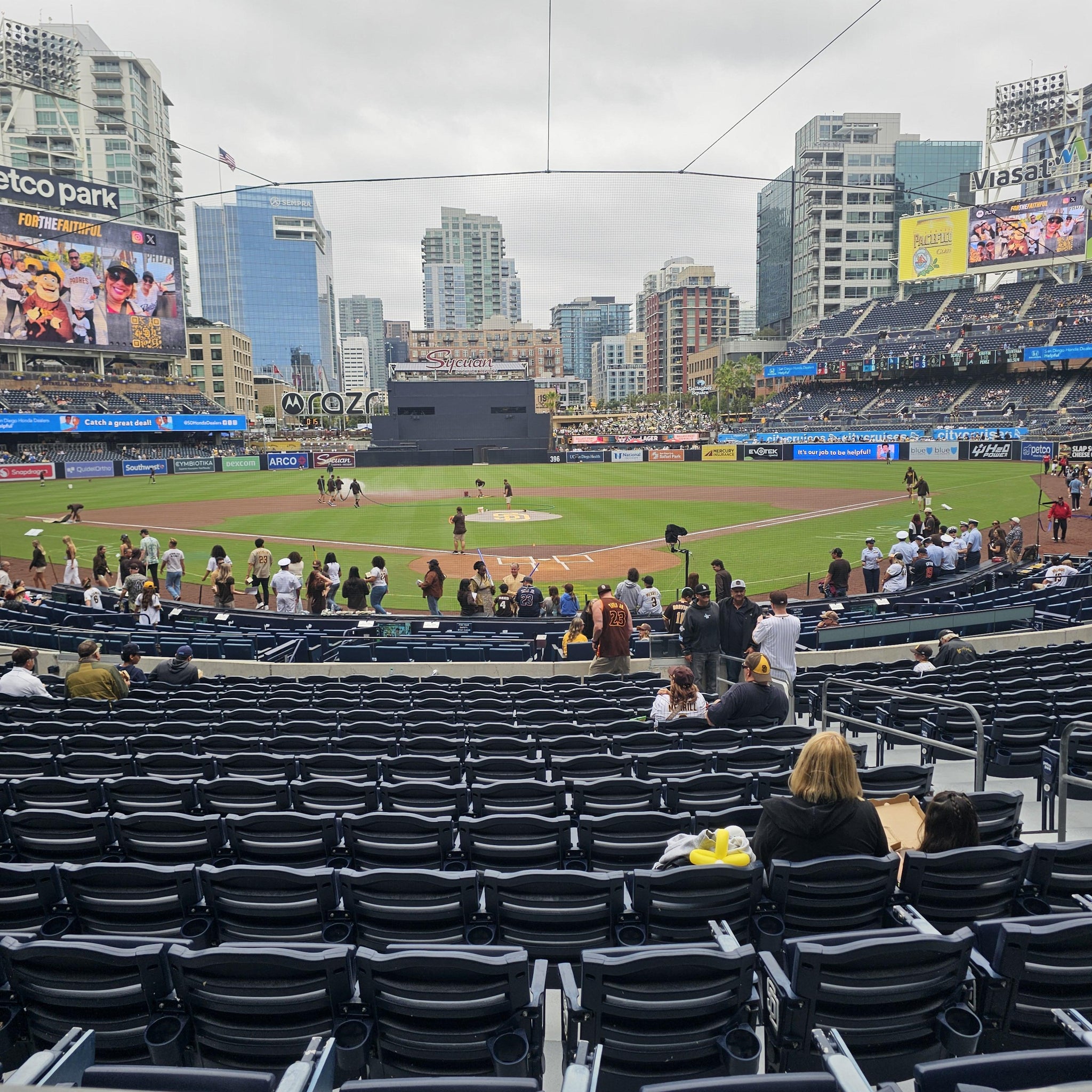Vue réelle des fans prise de la Section 102 au site Petco Park par Robert B