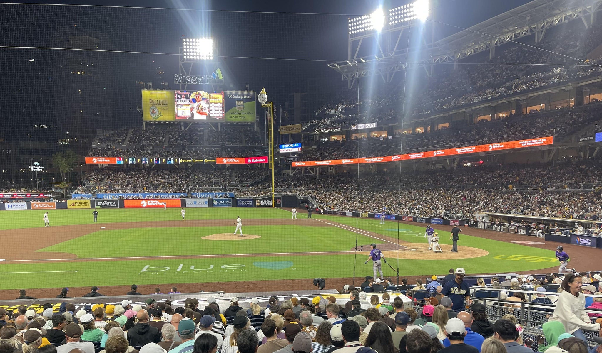 Vue réelle des fans prise de la Section 108 au site Petco Park par Gary A