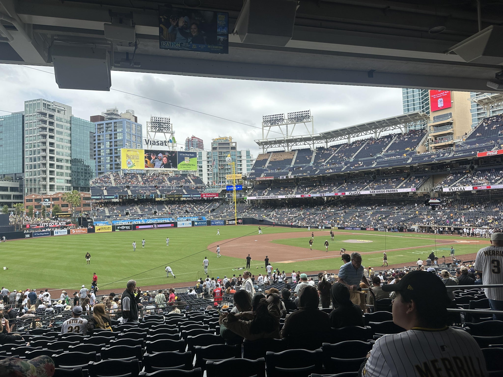 Vue réelle des fans prise de la Section 116 au site Petco Park par Kathy U