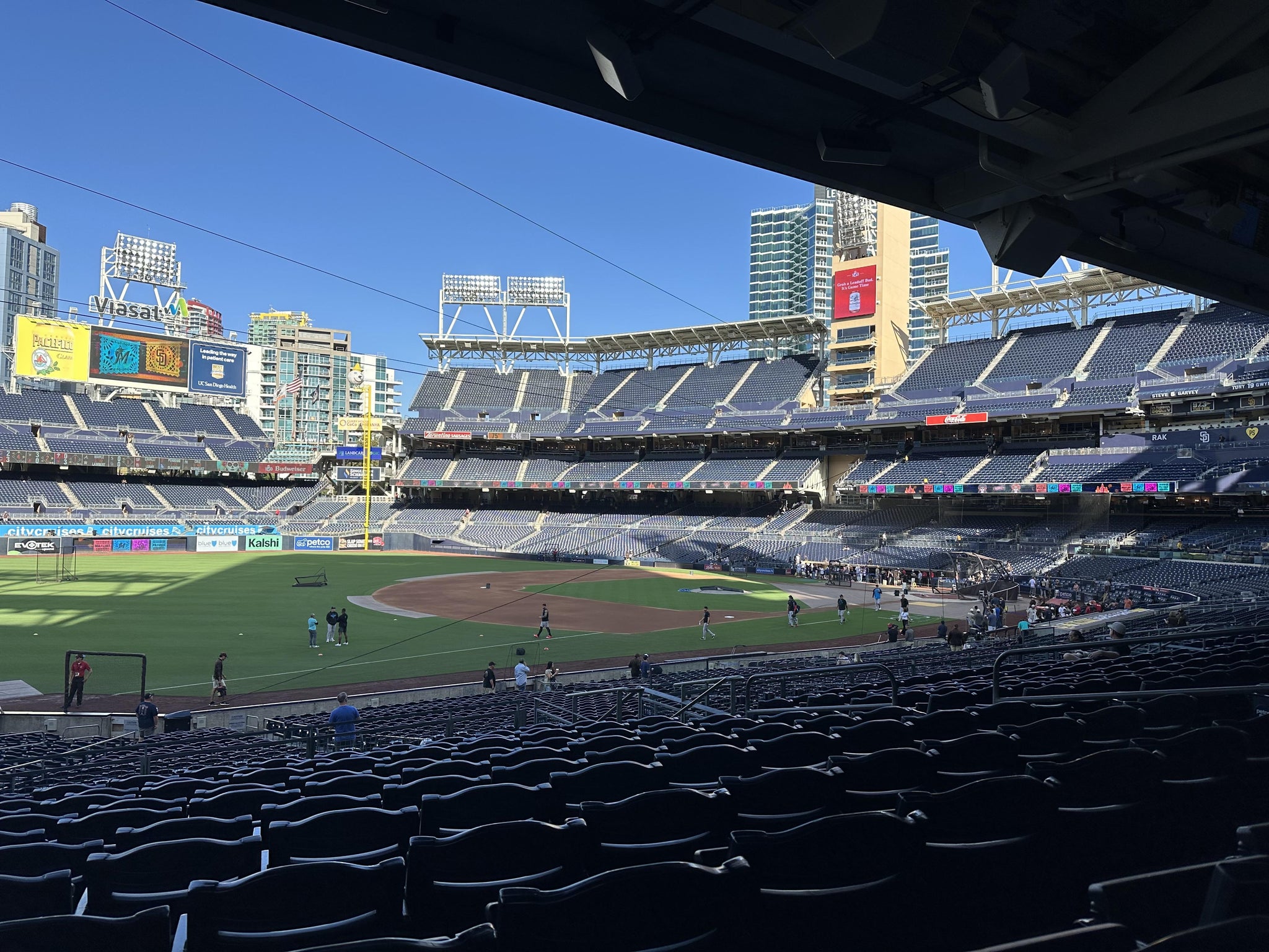 Vue réelle des fans prise de la Section 118 B au site Petco Park par Phuong D