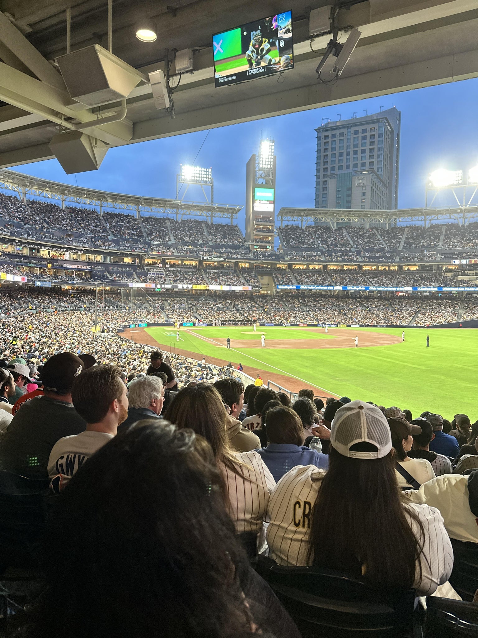 Vue réelle des fans prise de la Section 123 au site Petco Park par Anonymous User
