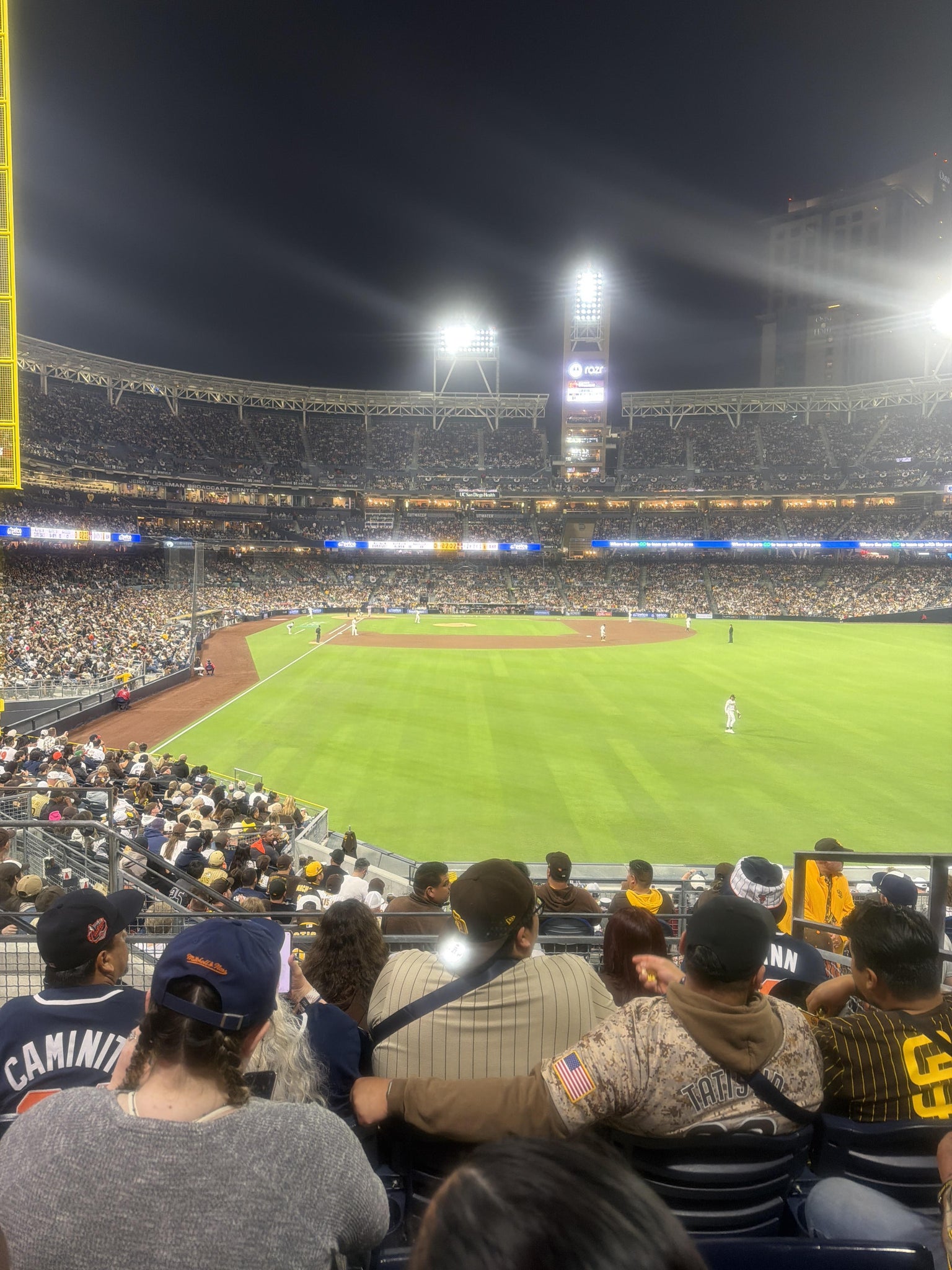 Vue réelle des fans prise de la Section 131 au site Petco Park par Peter M