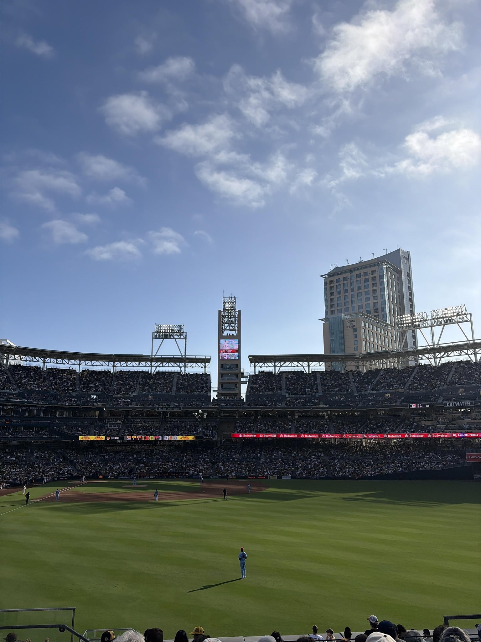 Vue réelle des fans prise de la Section 133 au site Petco Park par Anonymous User